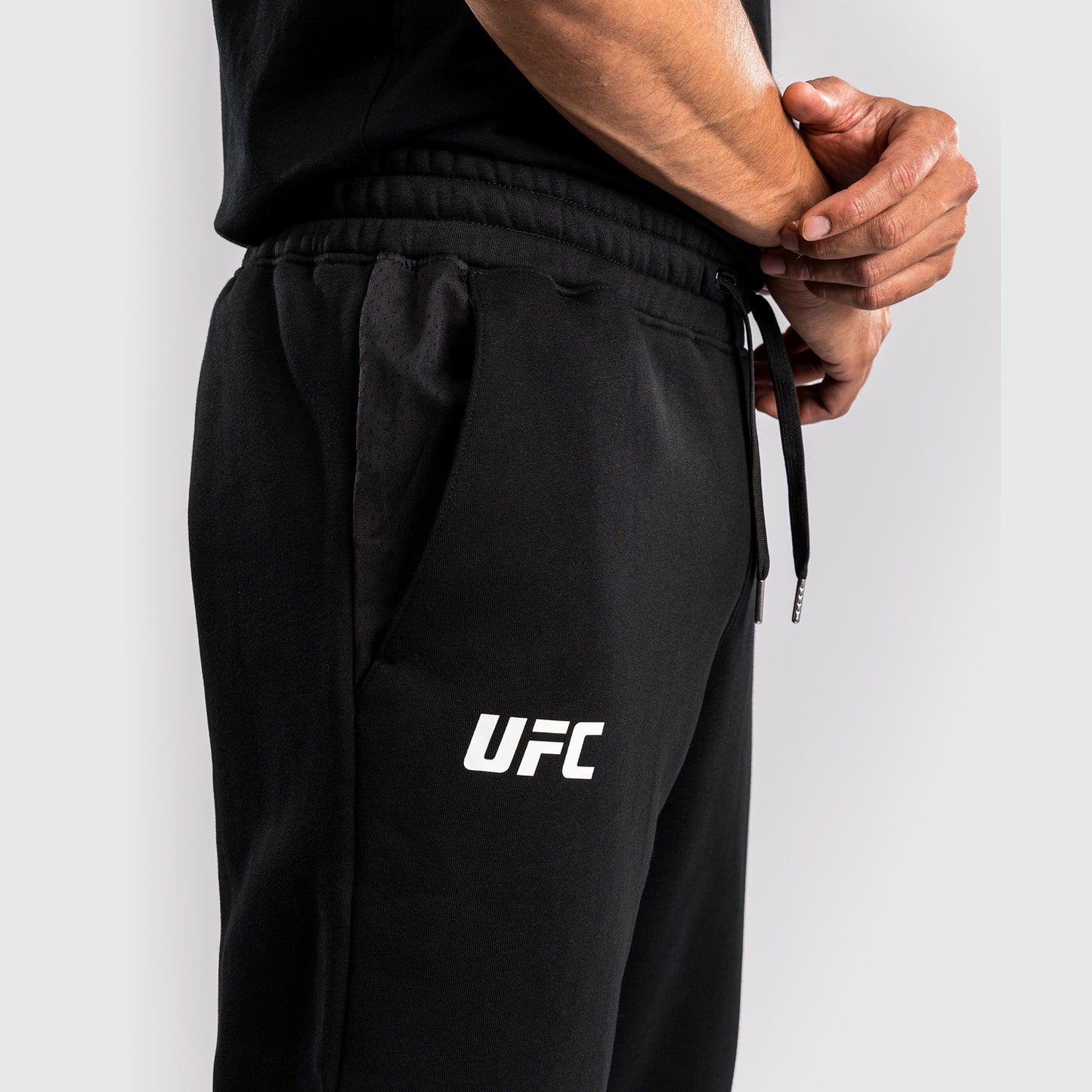 Pantalon pour Hommes UFC Fusion by Venum Replica - Noir - product-type_Pantalons de jogging