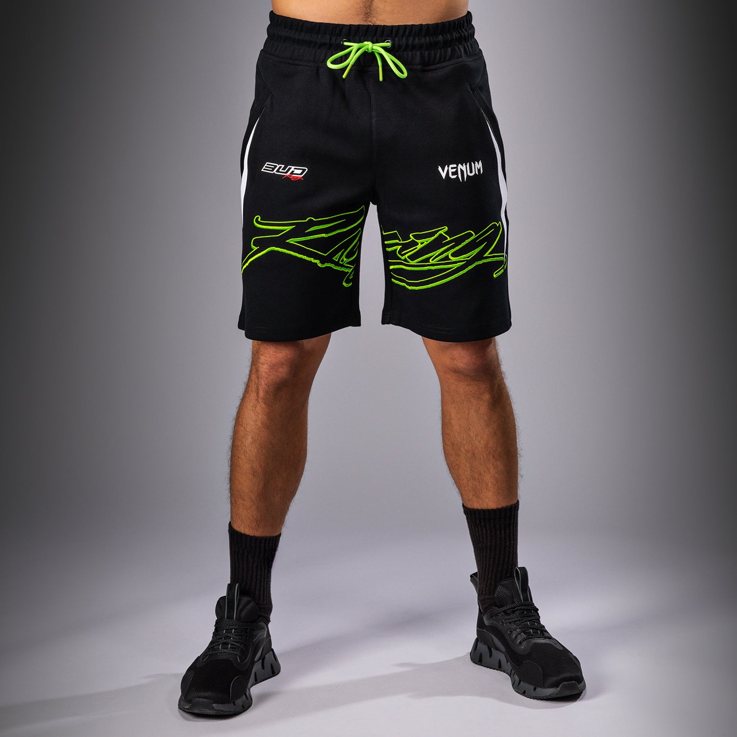 Short en coton pour Hommes Venum x Bud Racing - Noir/Blanc/Citron Vert - product-type_Shorts en Coton