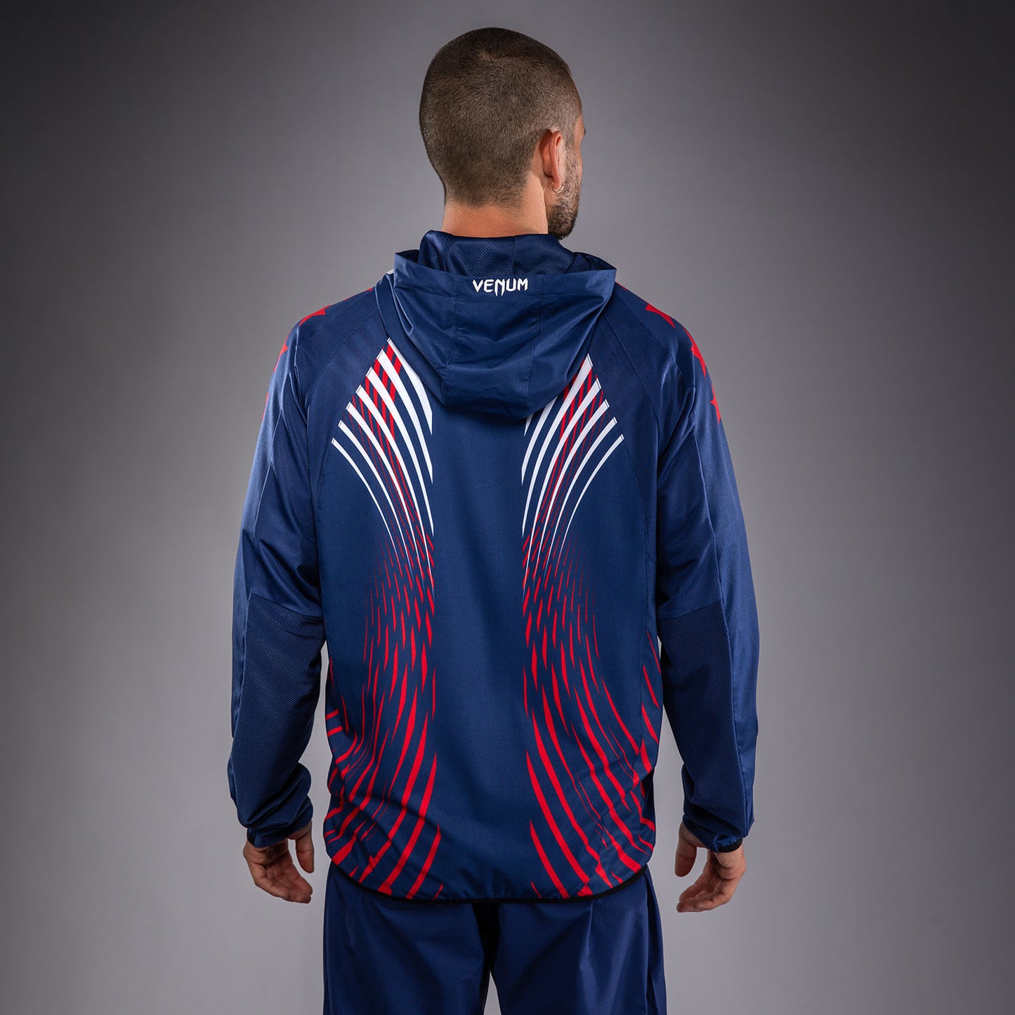 Official UFC Freedom 250 by Venum Authentic Fight Night Sweat à capuche Walkout pour homme - Bleu - product-type_Vestes
