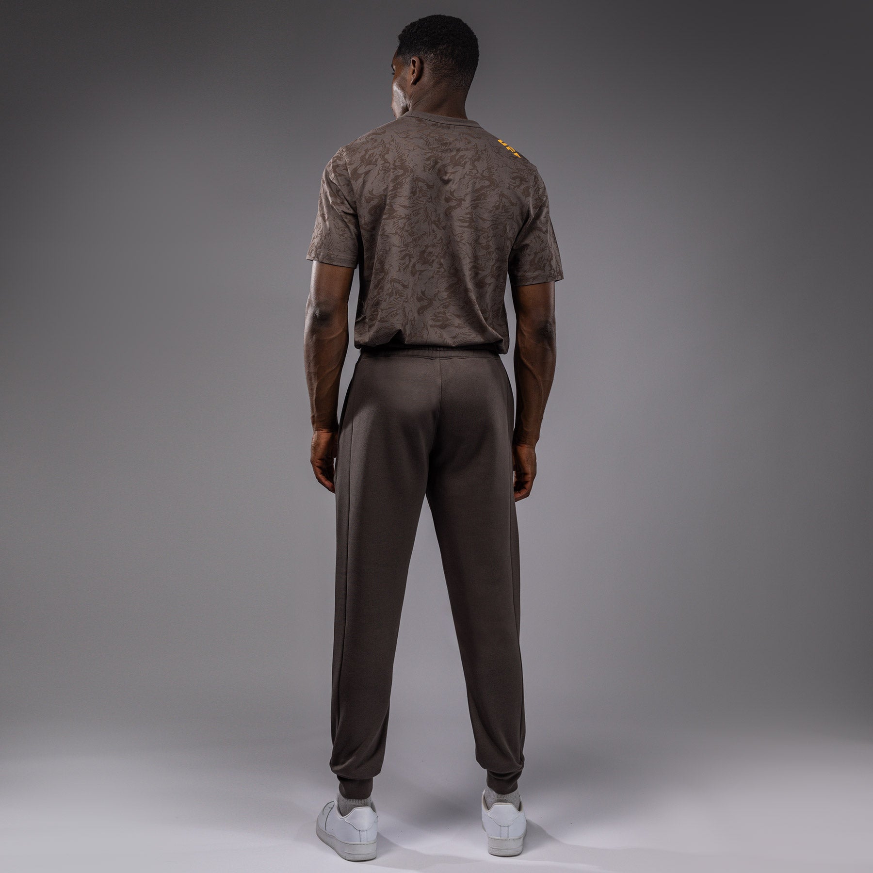 Pantalon en Coton pour Hommes UFC Fusion by Venum Fight Week - Marron Terrestre - product-type_Pantalons de jogging