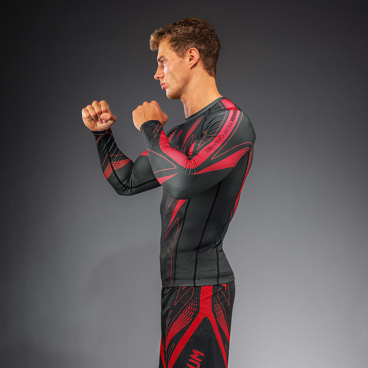 Rashguard à manches longues Venum Amazonia Reborn - Noir/Rouge