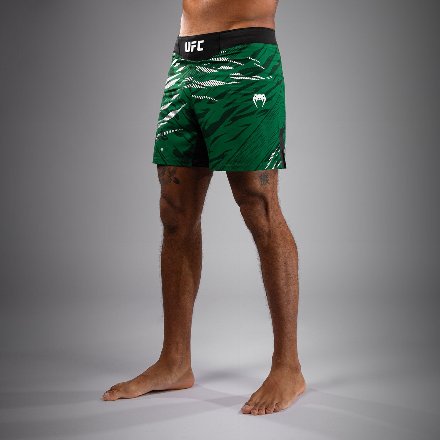 Shorts de Combat pour Hommes UFC Fusion by Venum Authentic Fight Night - Coupe Courte - Vert - product-type_Shorts de MMA