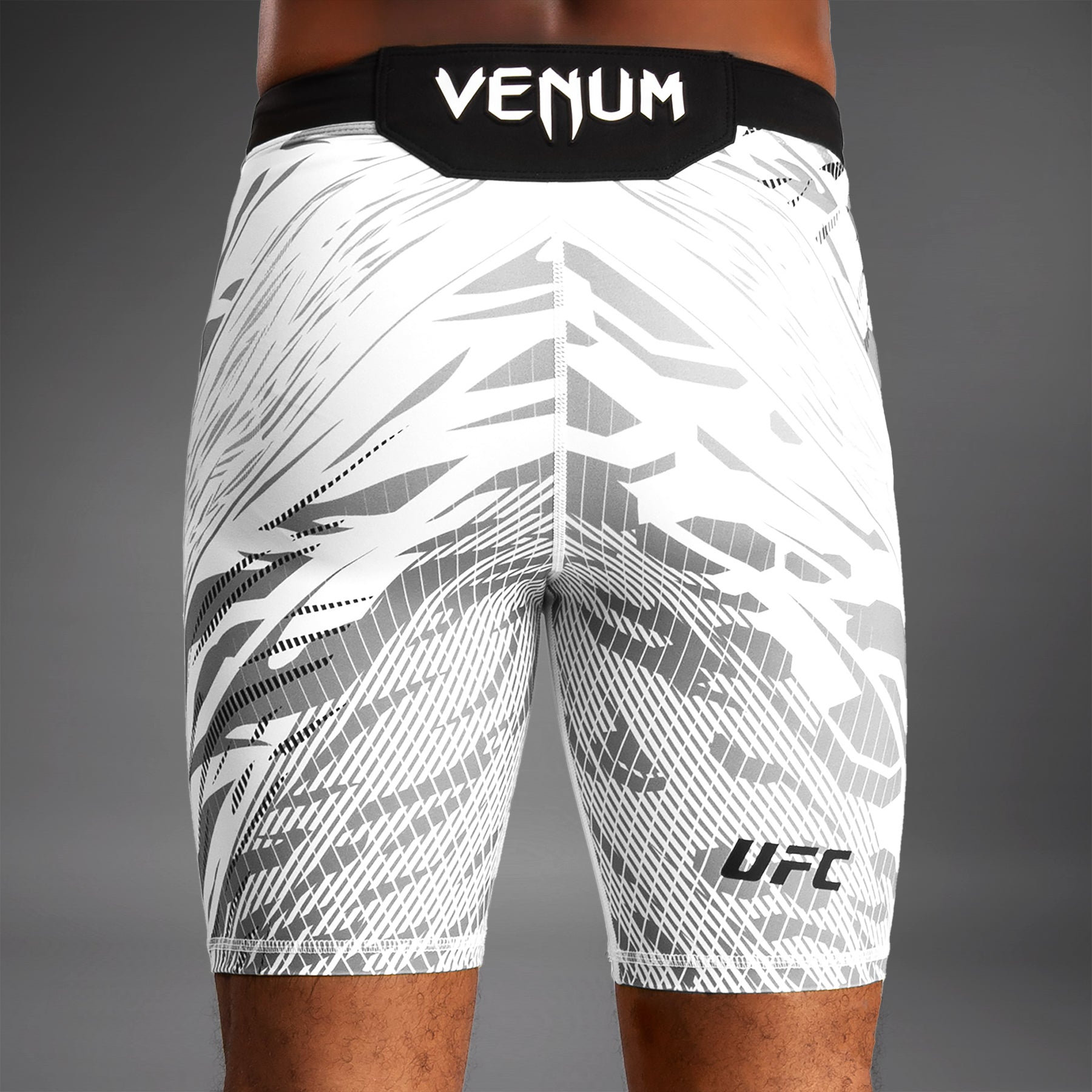 Shorts Vale Tudo pour Hommes UFC Fusion by Venum Personnalisé Authentic Fight Night - Blanc - product-type_Shorts de MMA