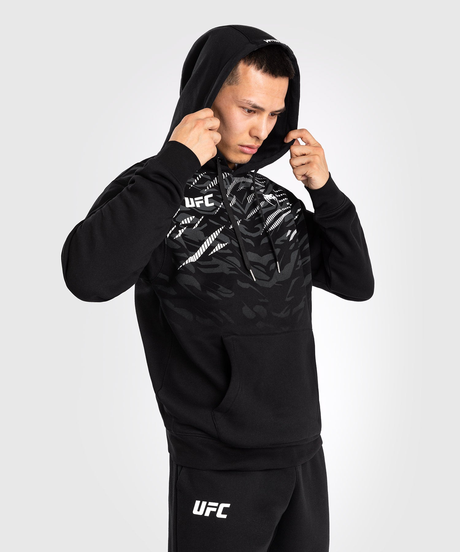 Sweatshirt à Capuche pour Hommes UFC Fusion by Venum Replica - Noir - product-type_Sweatshirts