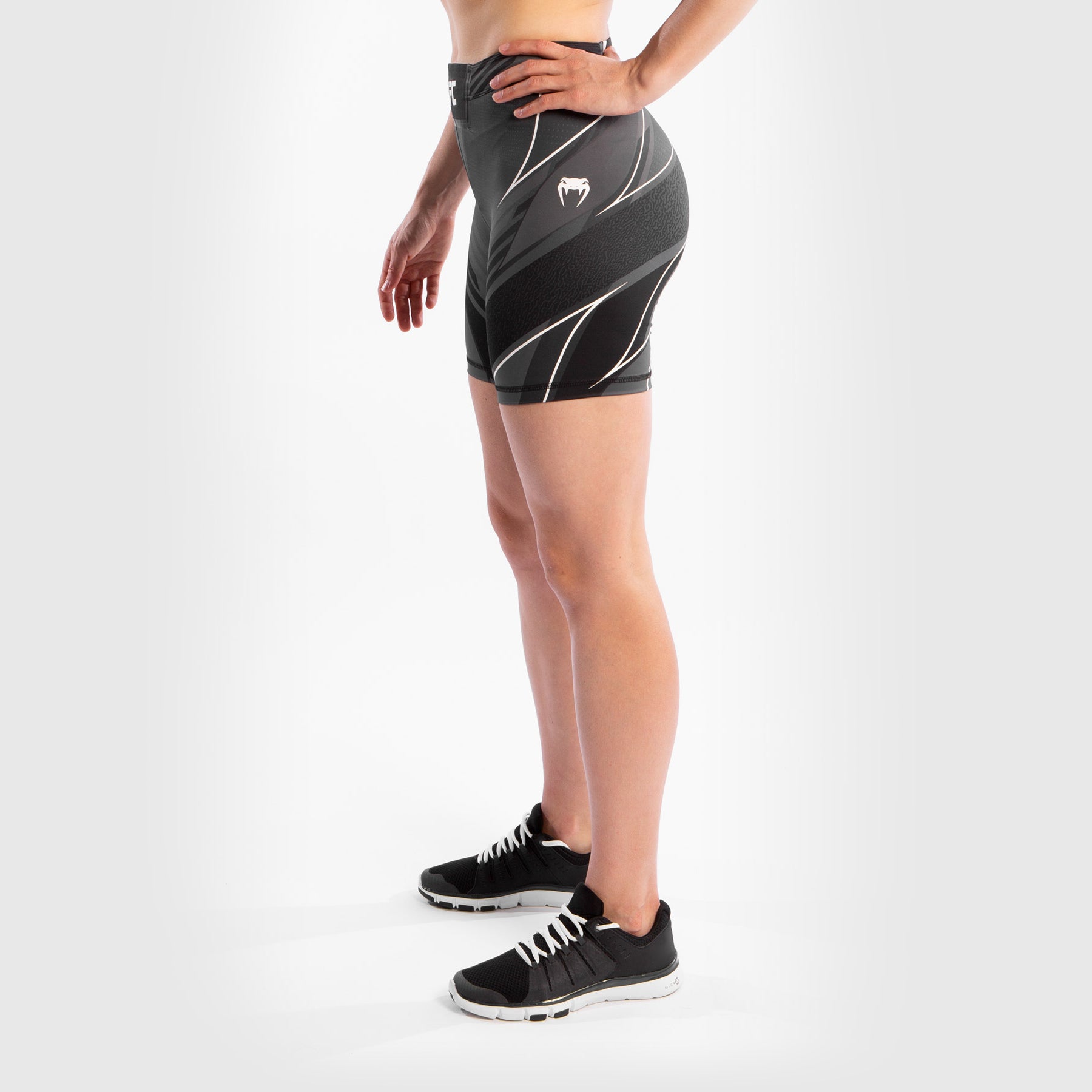 Short de compression pour Femmes UFC Venum Authentic Fight Night - Coupe Longue - Noir - product-type_Shorts de compression