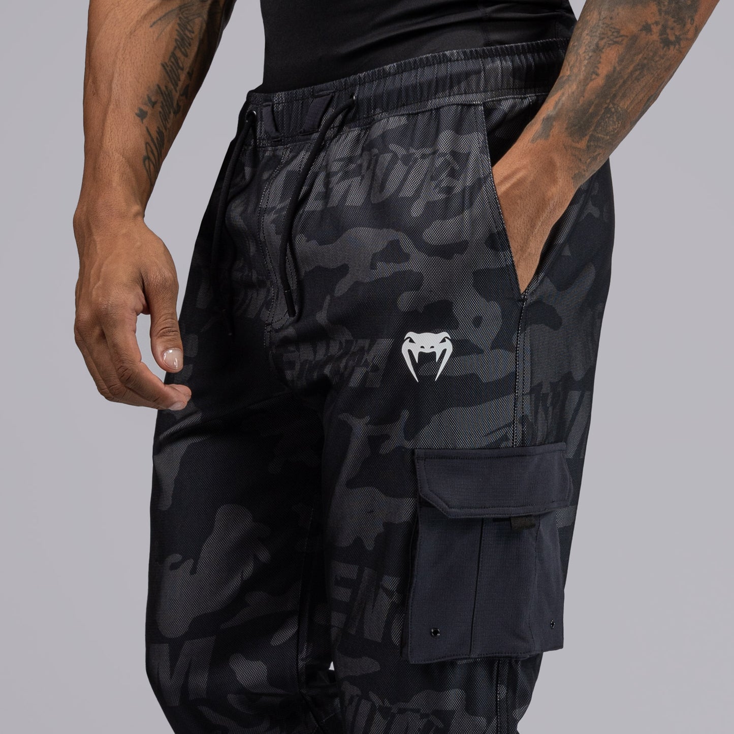 Jogging pour Hommes Venum Trooper - Noir/Charbon - product-type_Pantalons de jogging
