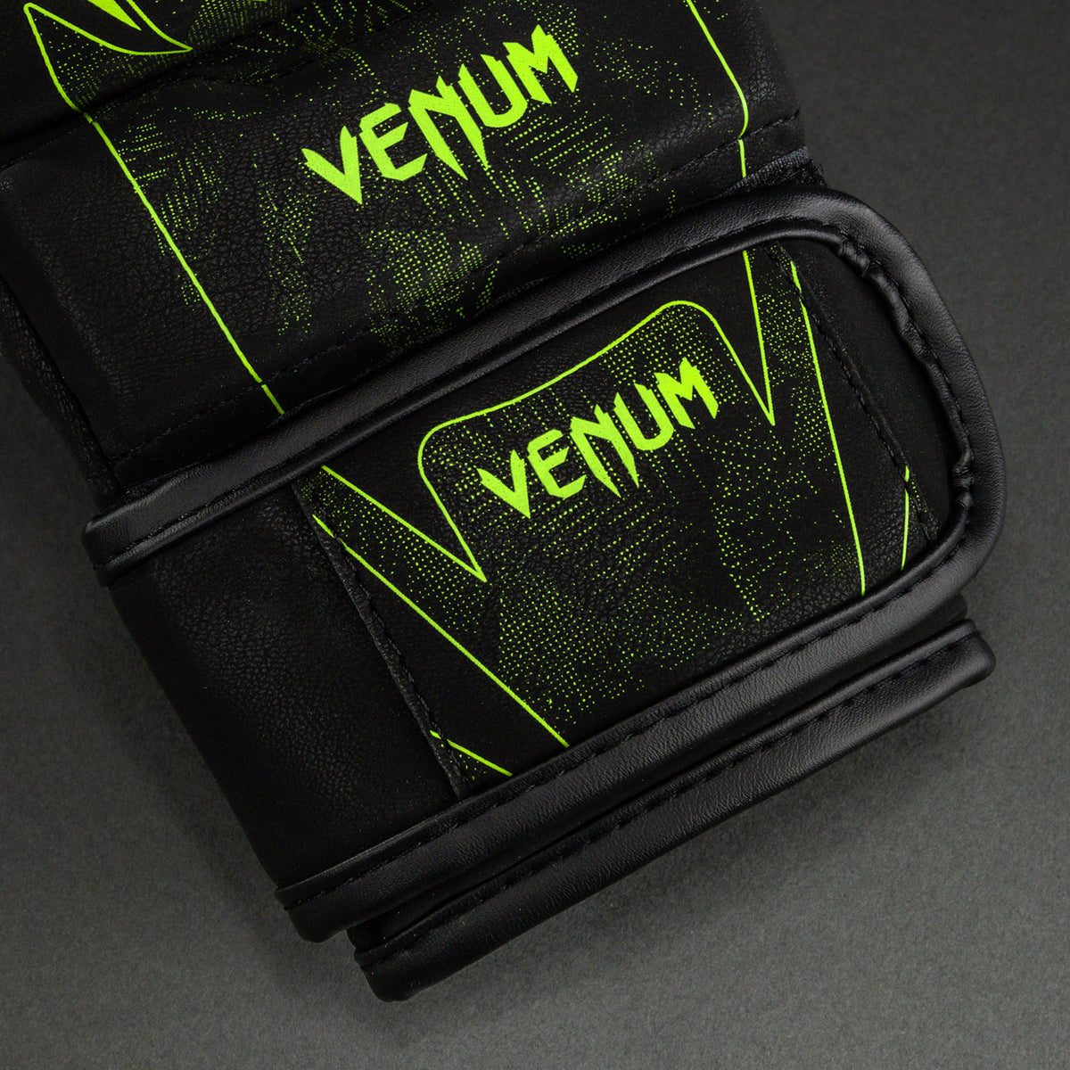 Gants de sparring MMA Venum Amazonia Reborn - Noir/Vert