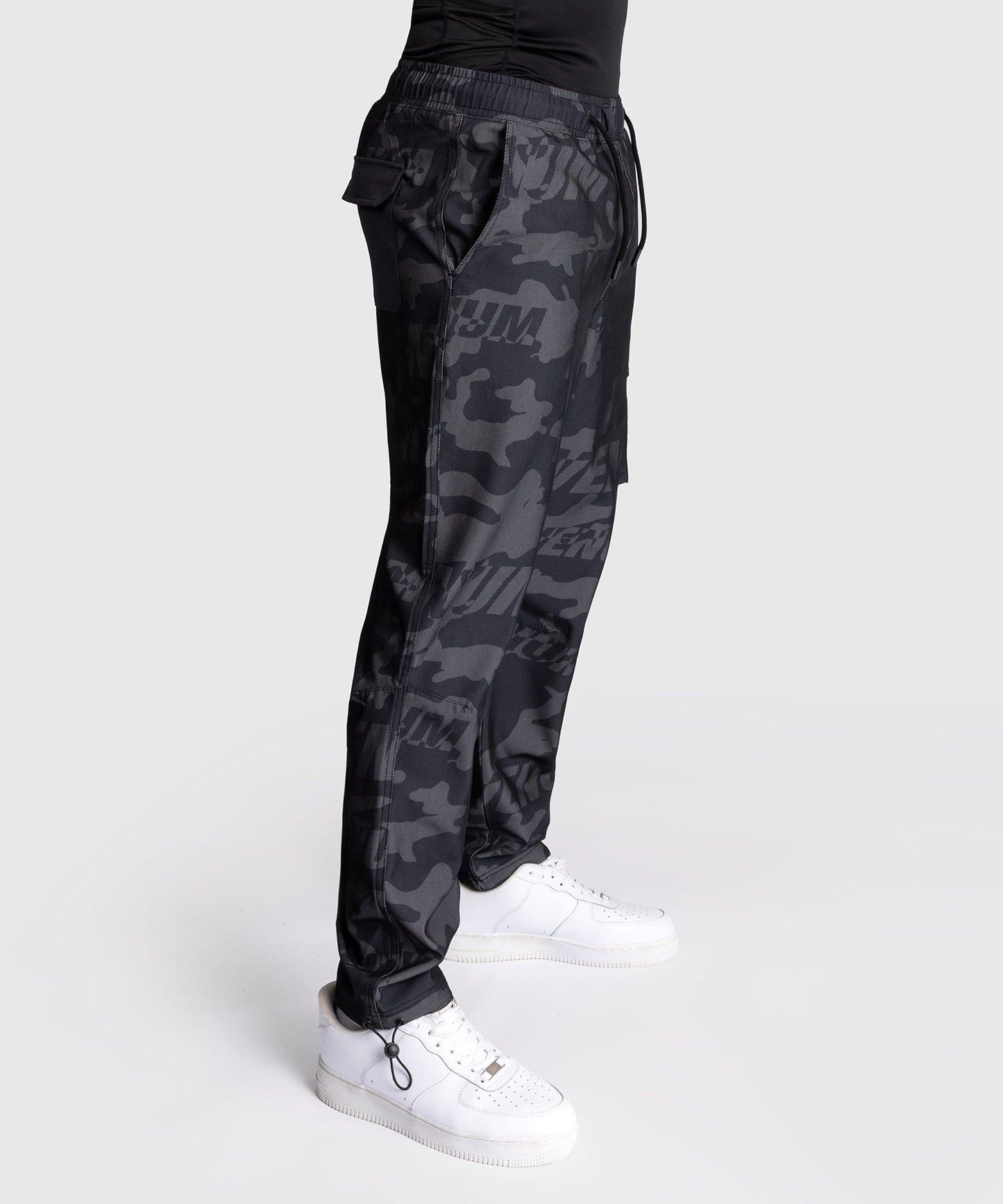 Jogging pour Hommes Venum Trooper - Noir/Charbon - product-type_Pantalons de jogging