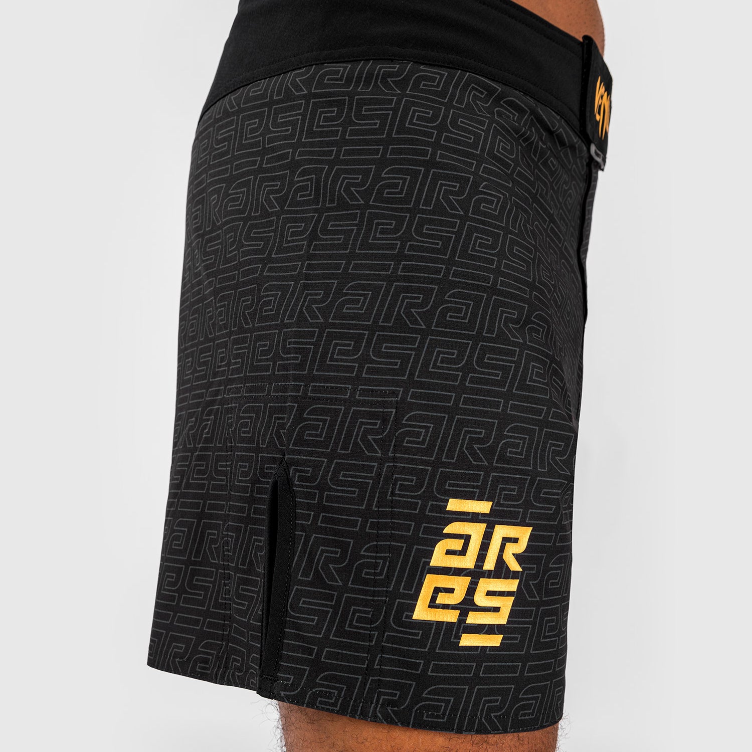Short de combat pour Hommes Venum x Ares - Noir/Doré - product-type_Shorts de MMA