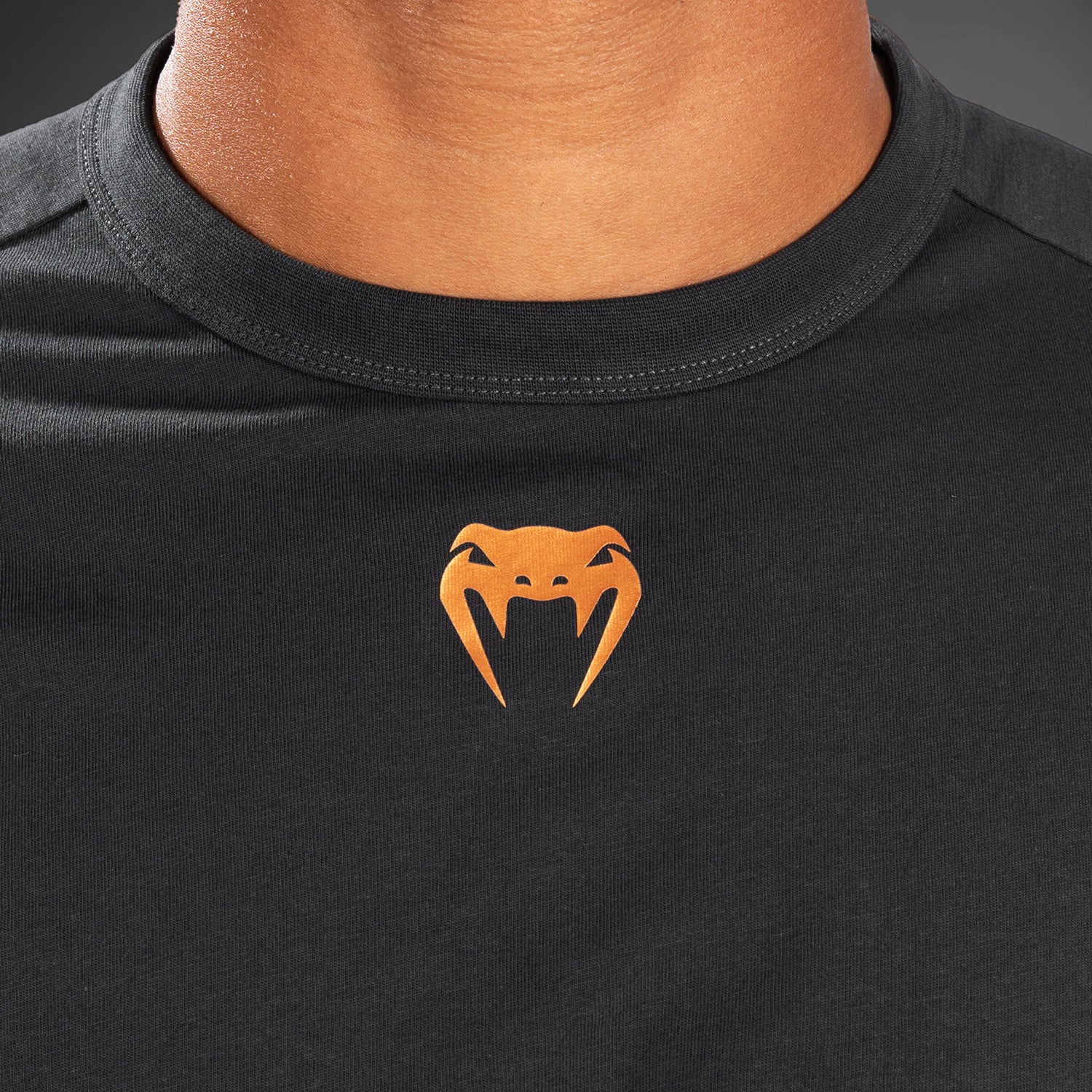T-Shirt À Manches Longues pour Hommes UFC Adrenaline by Venum Fight Week - Gris Anthracite - product-type_T-Shirts Dry Tech