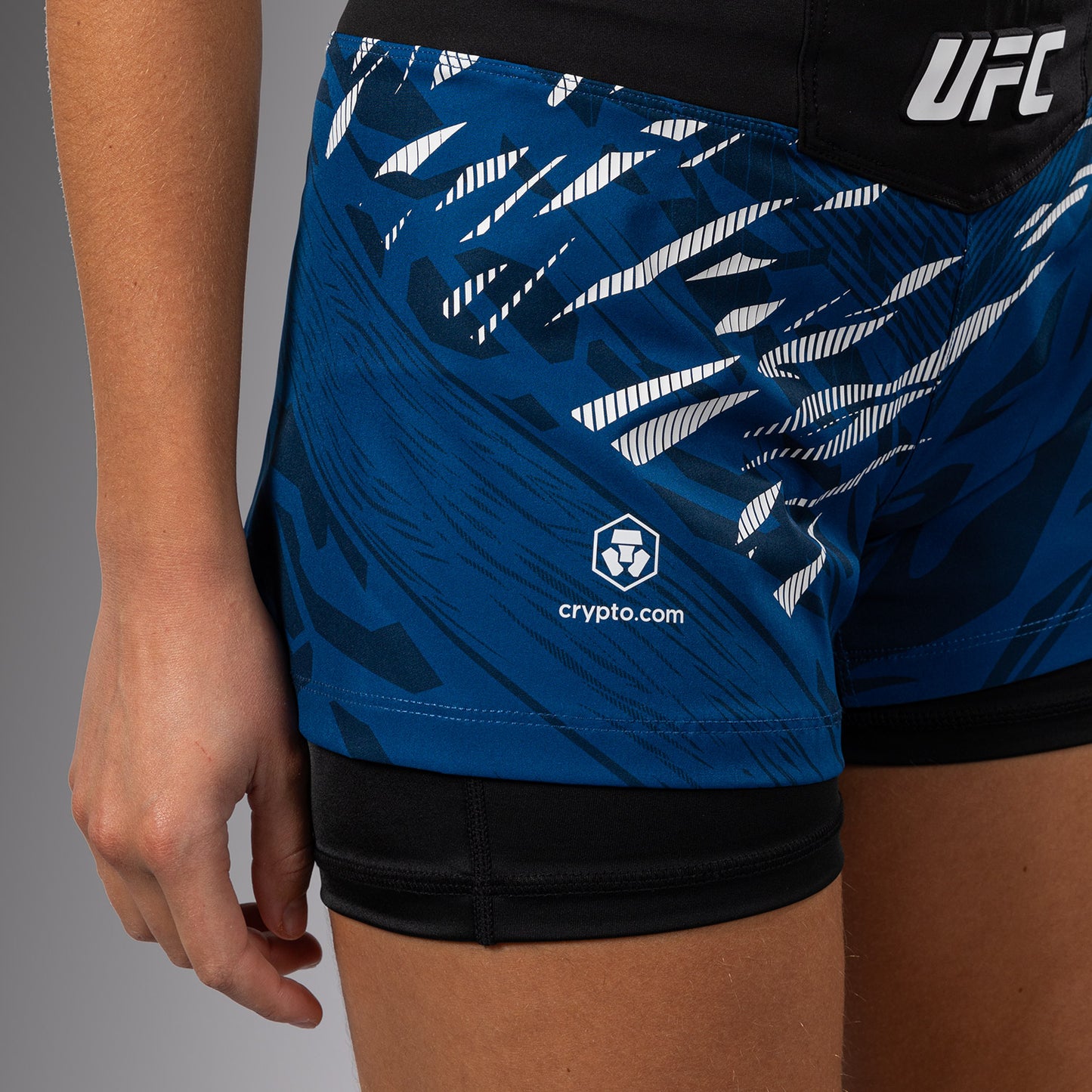 Shorts de Combat pour Femmes UFC Fusion by Venum Authentic Fight Night - Bleu - product-type_Shorts de MMA