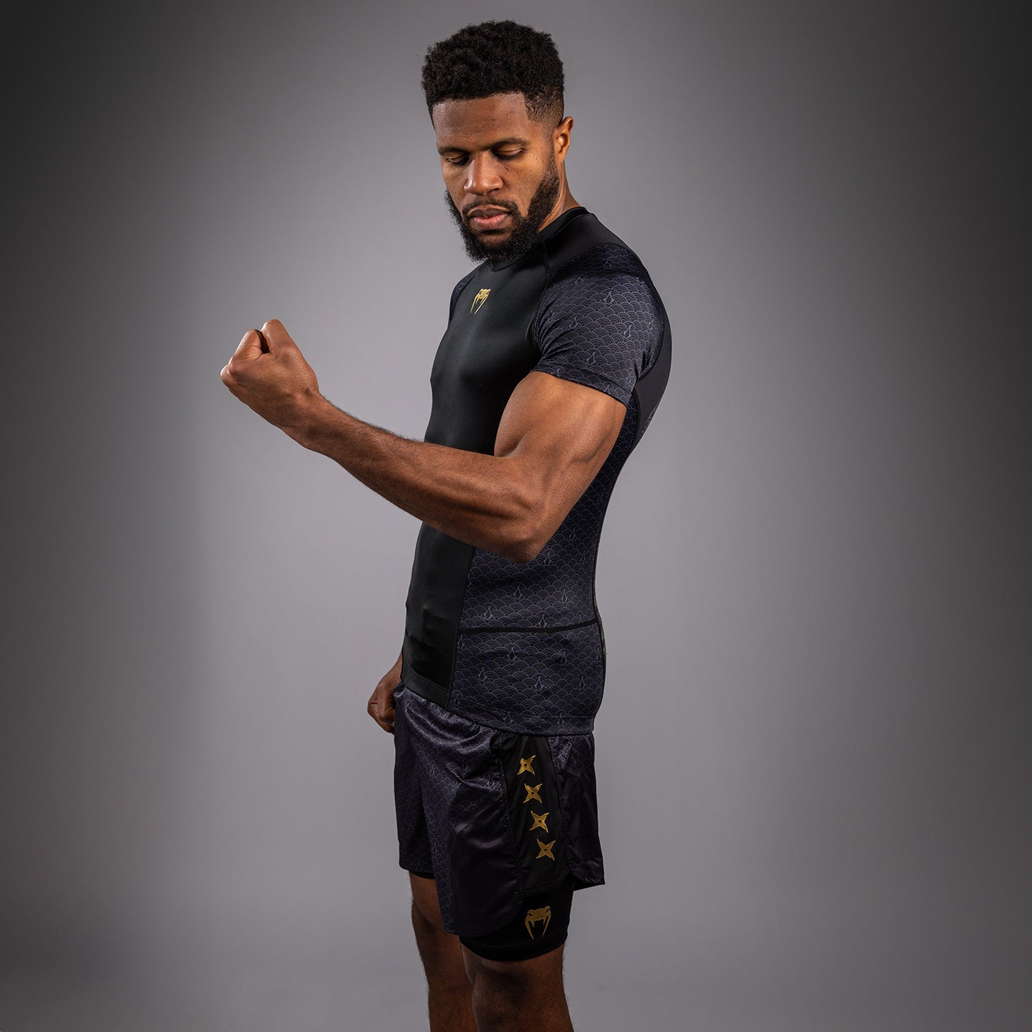 Rashguard Manches Courtes Venum x Assassin's Creed Shadows - Noir - product-type_T-Shirts de Compression