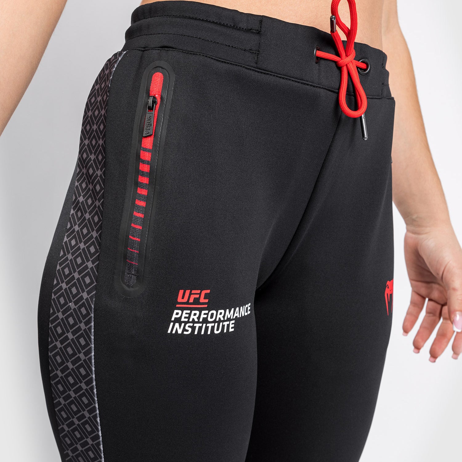 Pantalon de jogging UFC Venum Performance Institute - Pour Femmes - Noir/Rouge - product-type_Pantalons de jogging