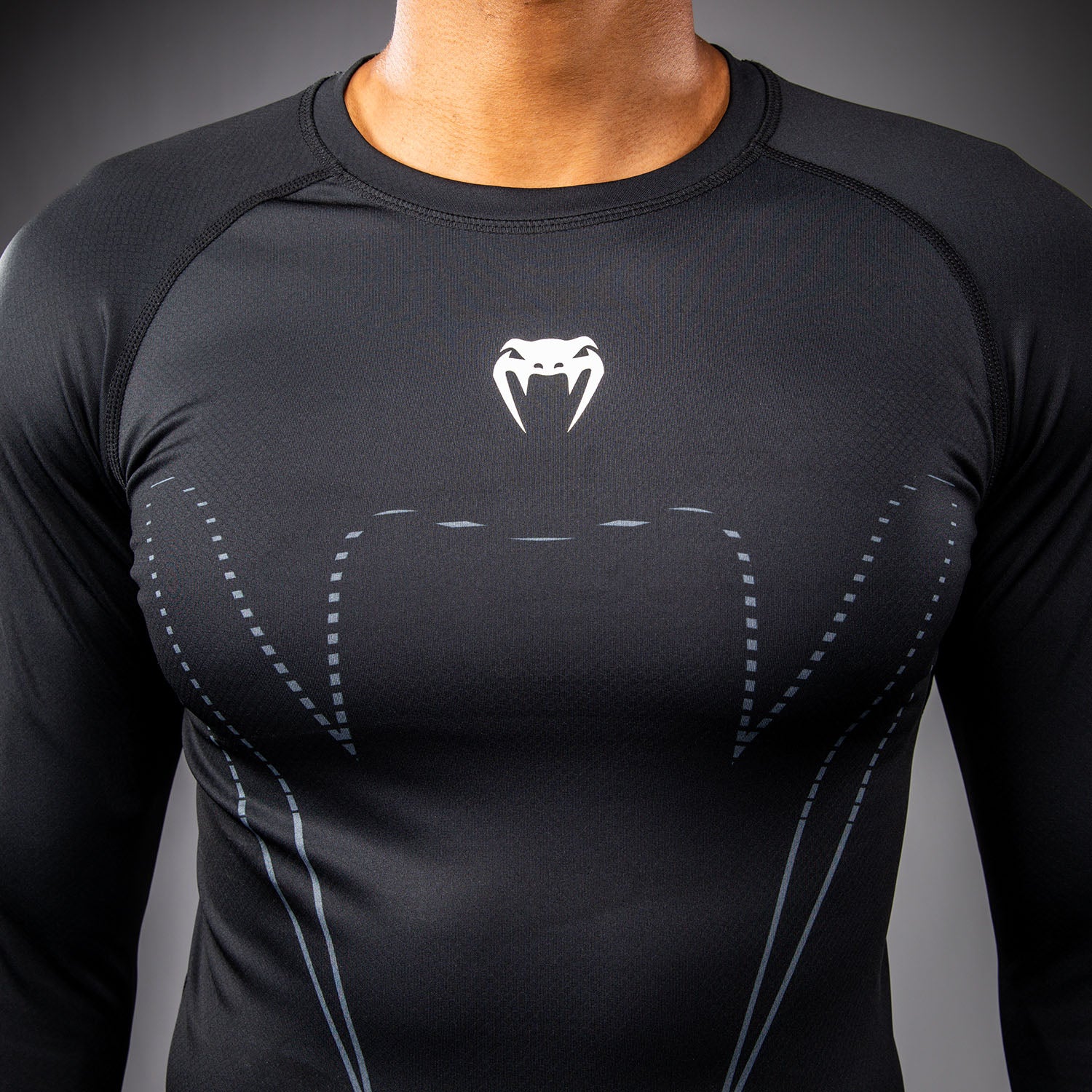 Rashguard à Manches Longues Venum Edge – Noir/Sable - product-type_T-Shirts de Compression