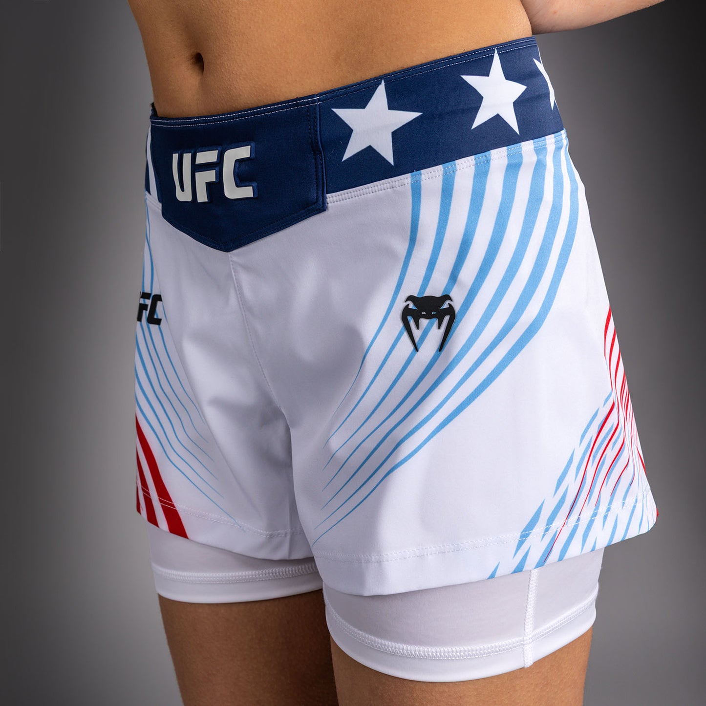 Official UFC Freedom 250 by Venum Authentic Fight Night Short de combat pour femme - Blanc - product-type_Shorts de MMA