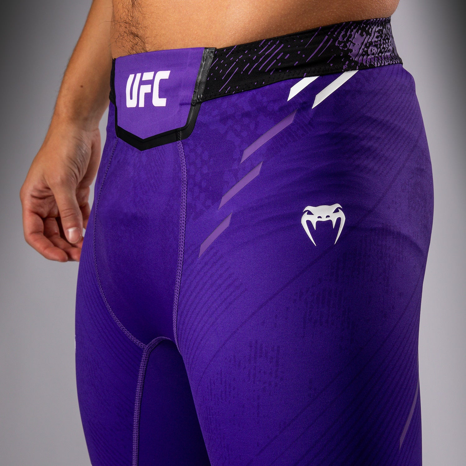 Short de compression pour Hommes UFC Adrenaline by Venum Authentic Fight Night - Violet - product-type_Shorts de compression