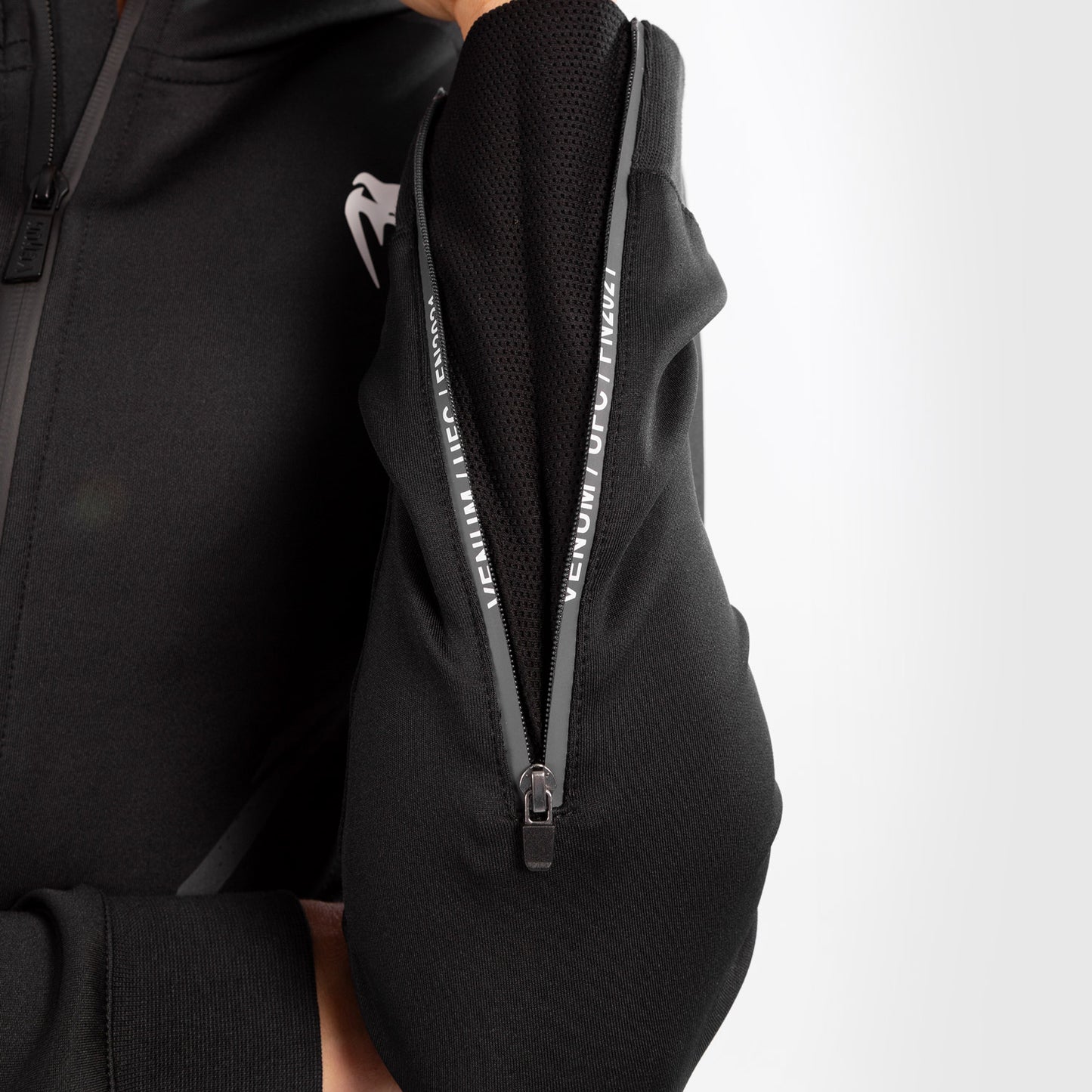 Sweatshirt à Capuche Femme Personnalisé UFC Venum Authentic Fight Night - Noir - product-type_Vestes