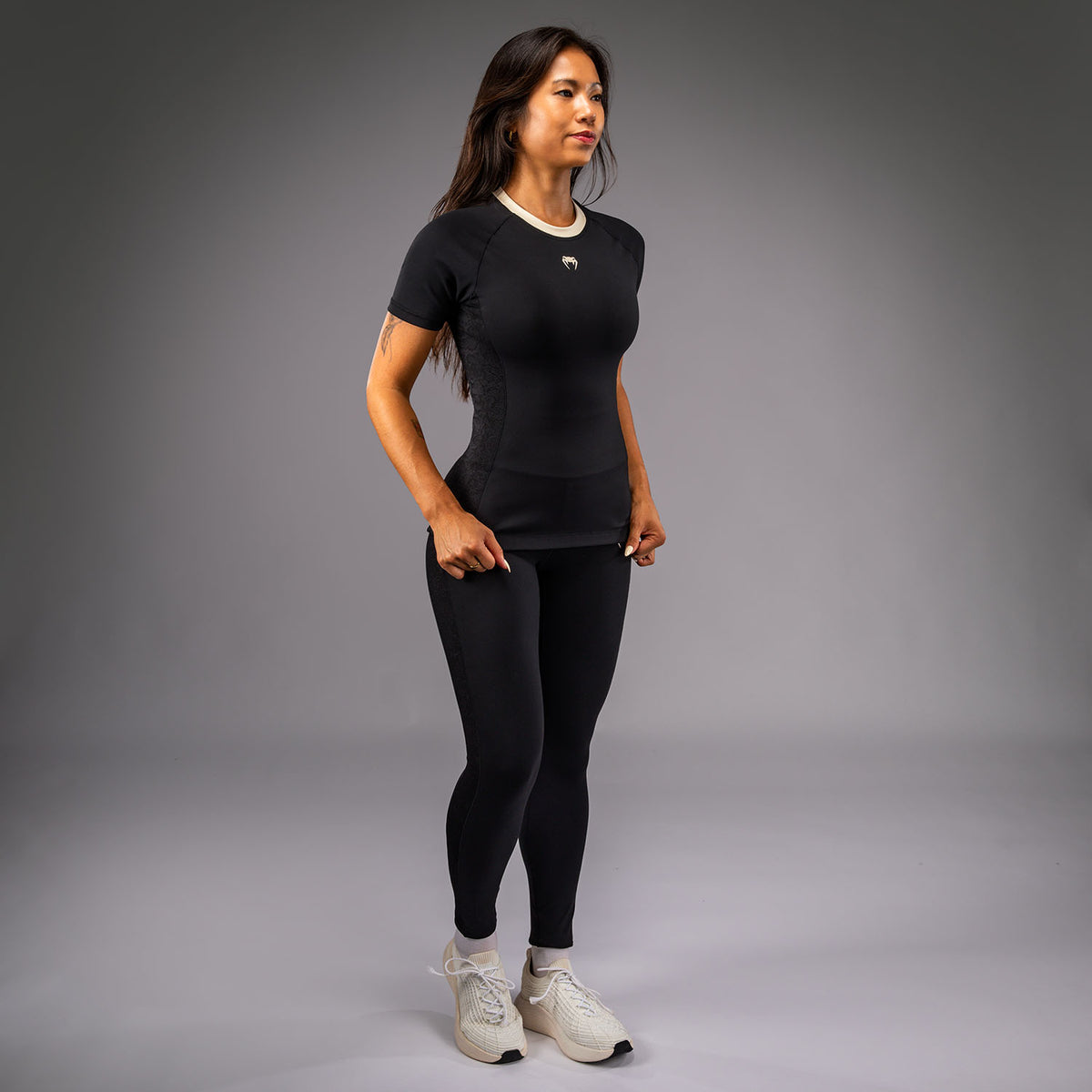 Rashguard manches courtes pour Femme Venum Viper - Noir - product-type_T-Shirts de Compression