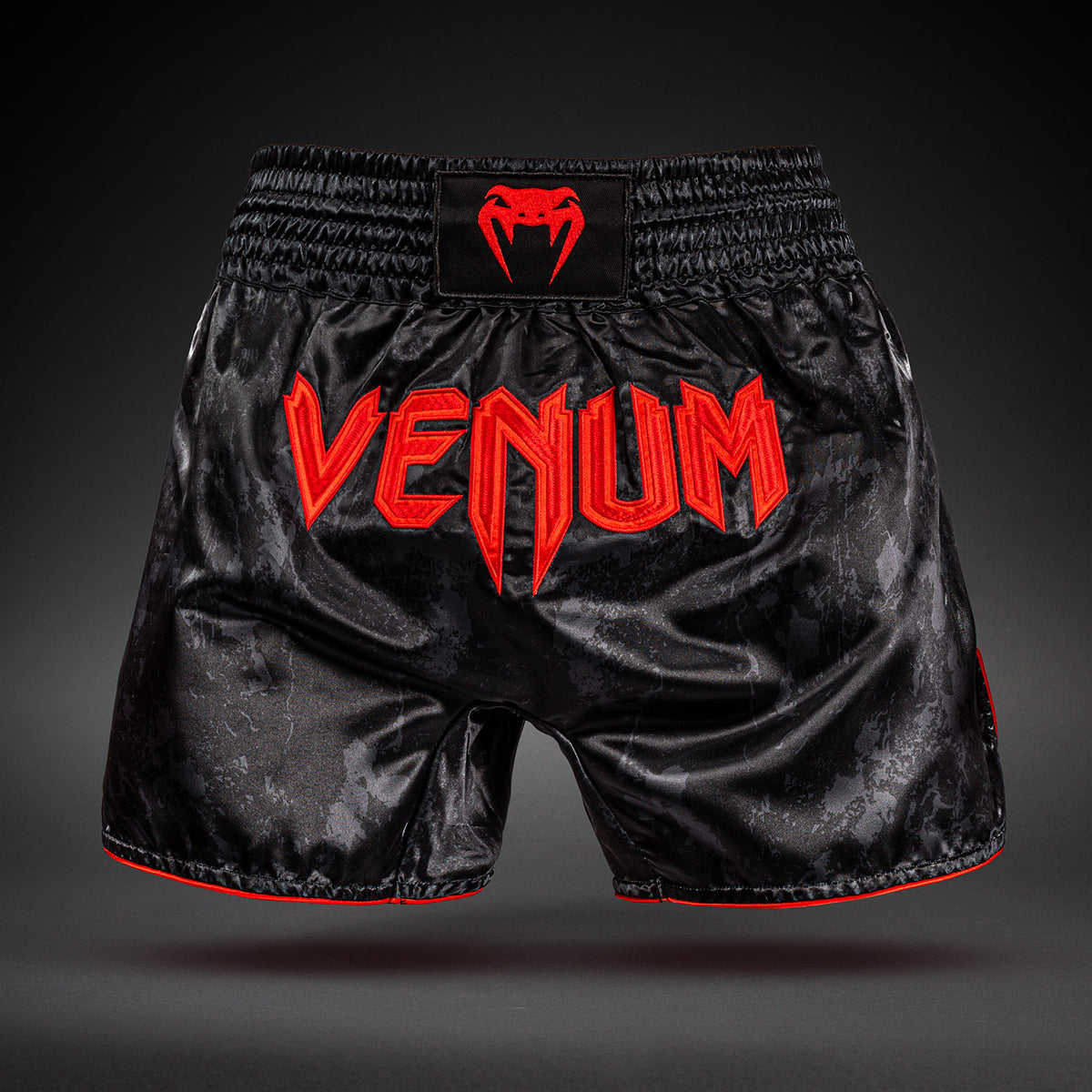 Short de Muay Thaï Venum x Batman - Noir/Rouge
