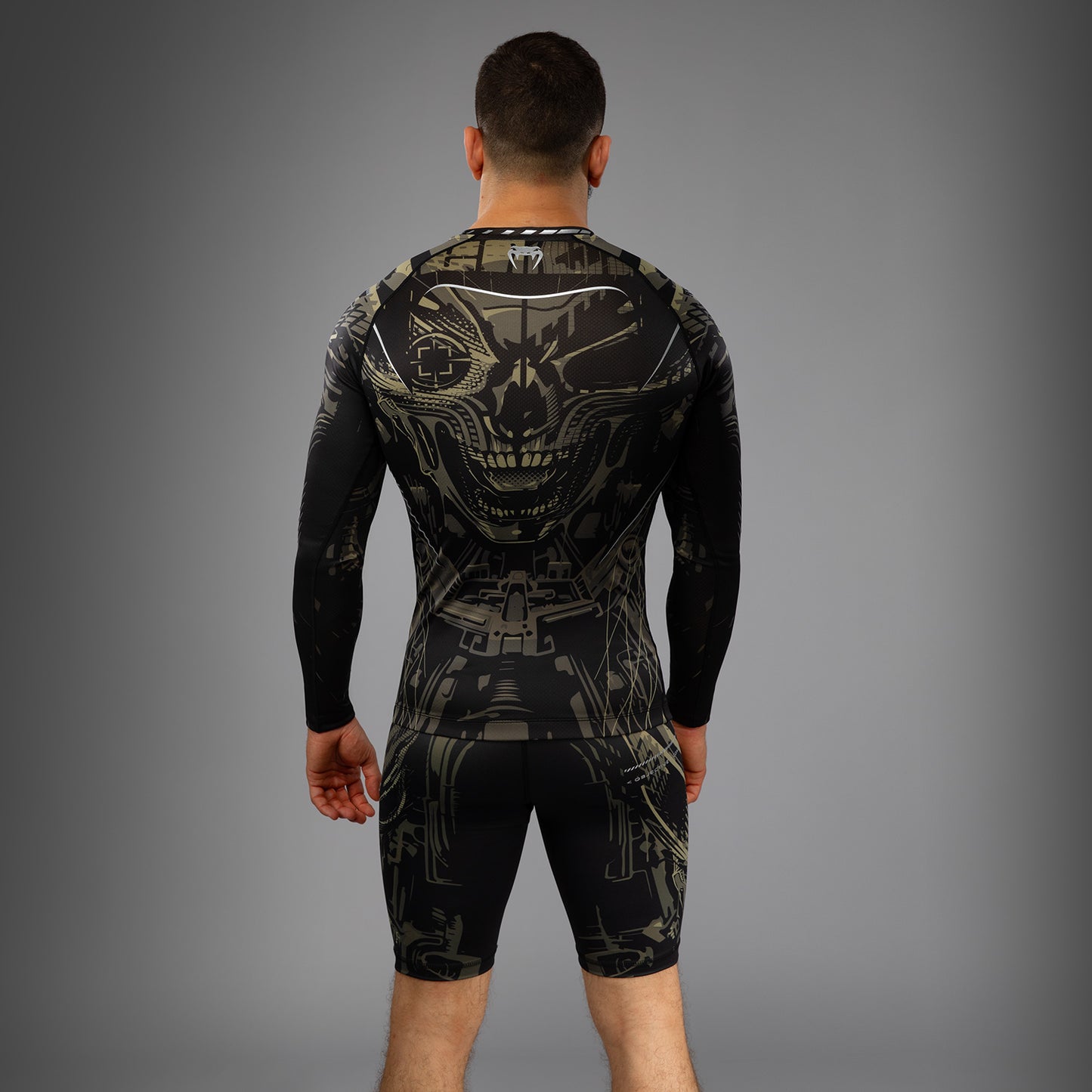 Rashguard à manches longues Venum Invader - Noir/Sable - product-type_T-Shirts de Compression