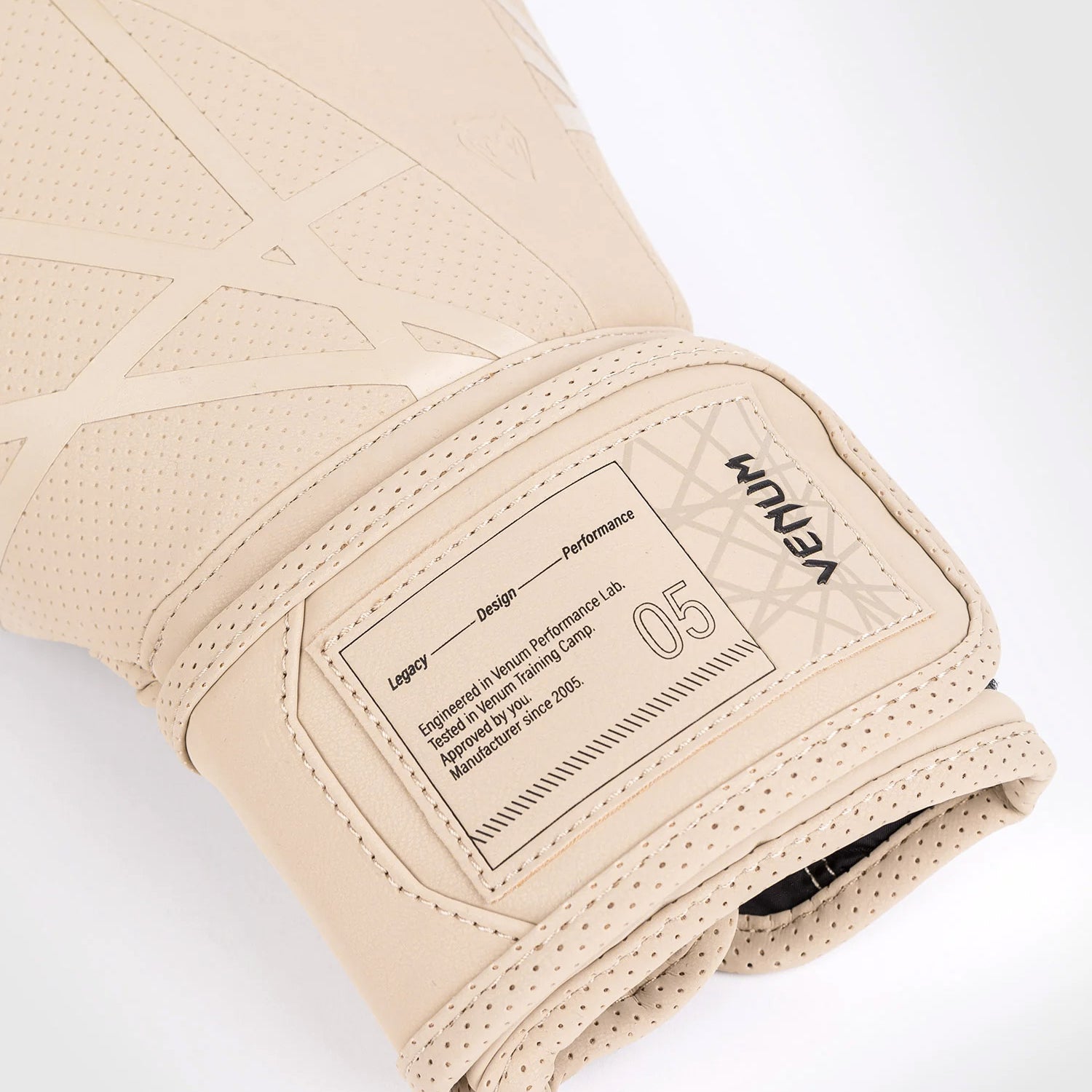 Gants de boxe Venum Tecmo 2.0 - Beige - product-type_Gants de boxe