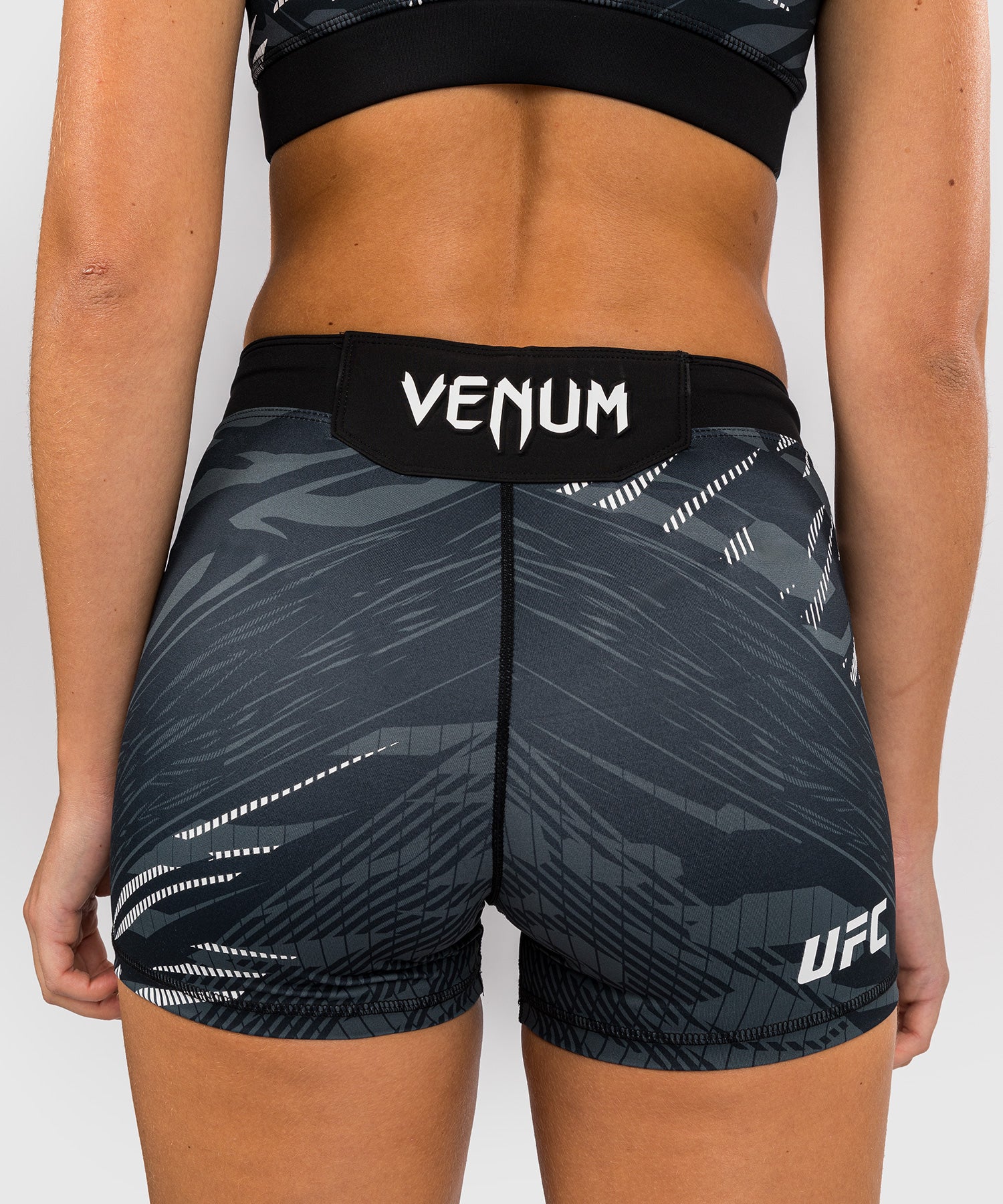 Short de compression pour Femmes UFC Fusion by Venum Authentic Fight Night - Coupe Courte - Noir - product-type_Shorts de compression