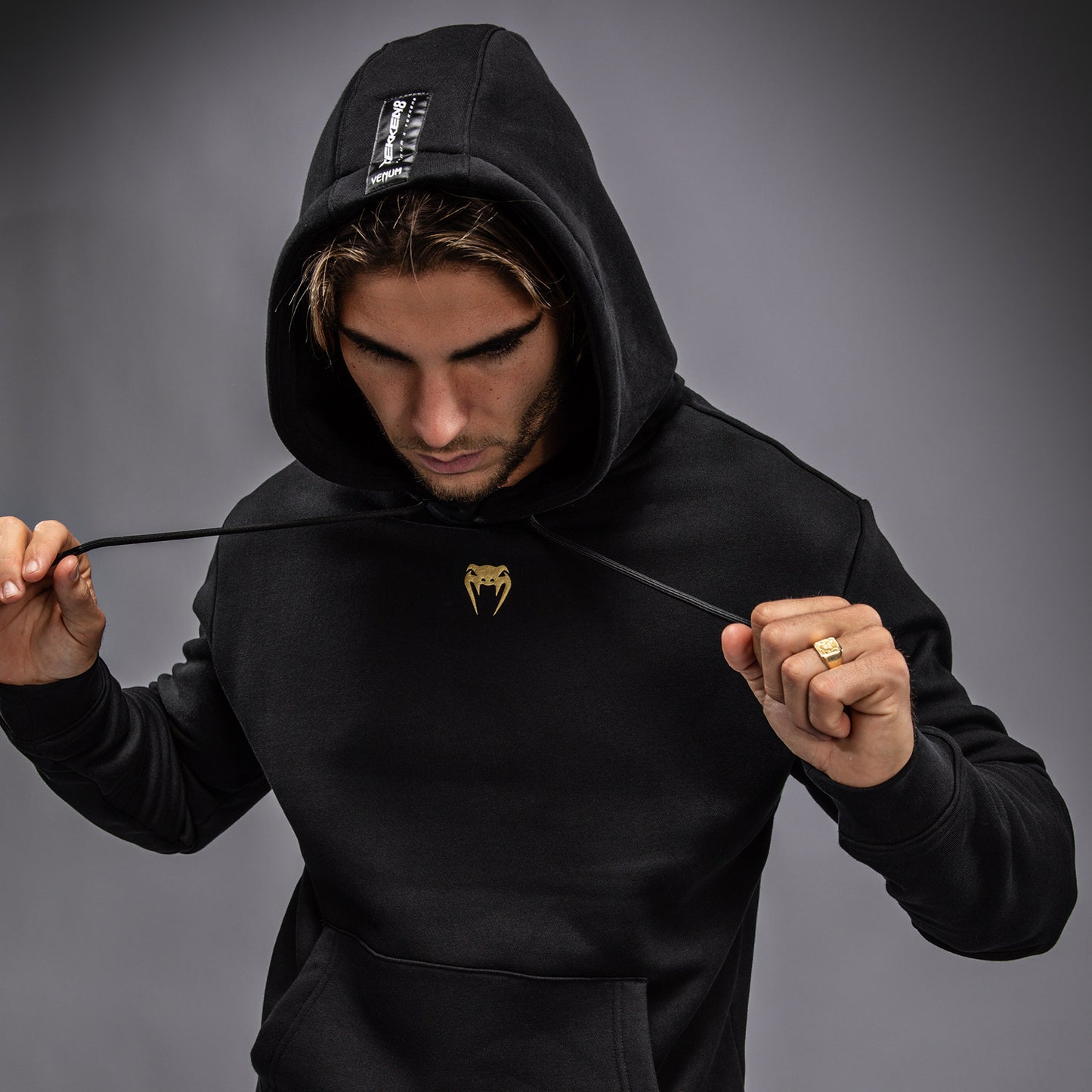 Sweatshirt à capuche Venum x TEKKEN 8 - Marshall Law - Noir/Rouge/Or - product-type_Sweatshirts