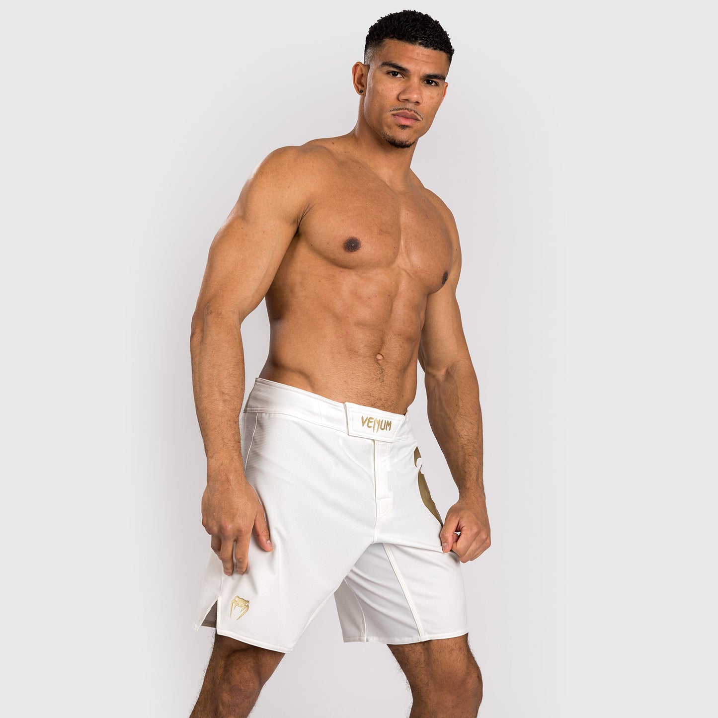 Shorts de combat Venum Light 5.0 - Blanc/Or - product-type_Shorts de MMA