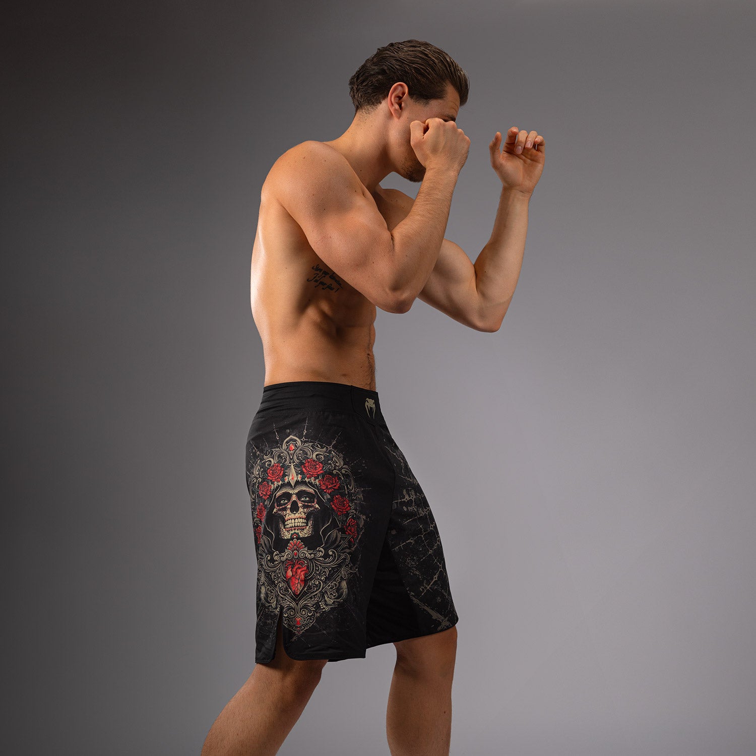 Short de Combat pour Hommes Venum Santa Muerte 5.0 - Noir Profond/Or - product-type_Shorts de MMA