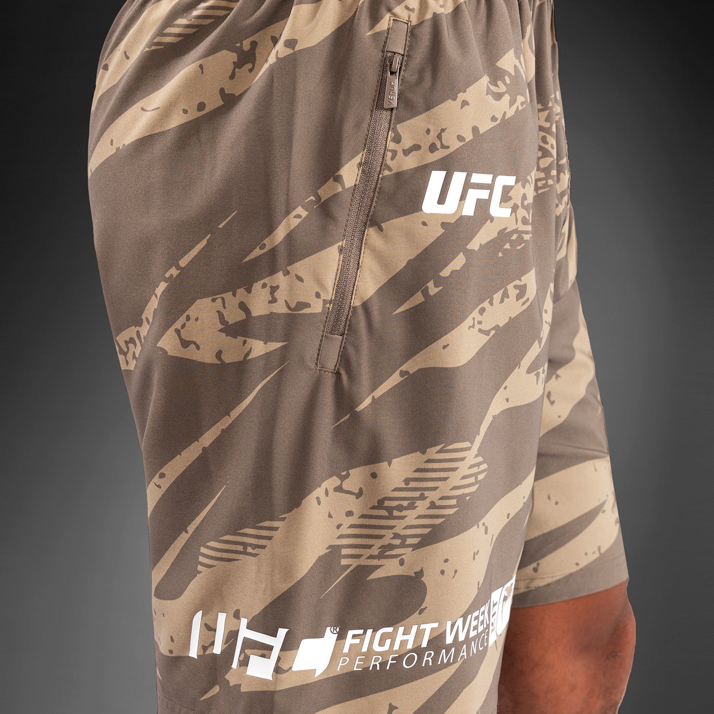 Short de Performance pour Hommes UFC Adrenaline by Venum Fight Week - Desert Camo - product-type_Shorts de training