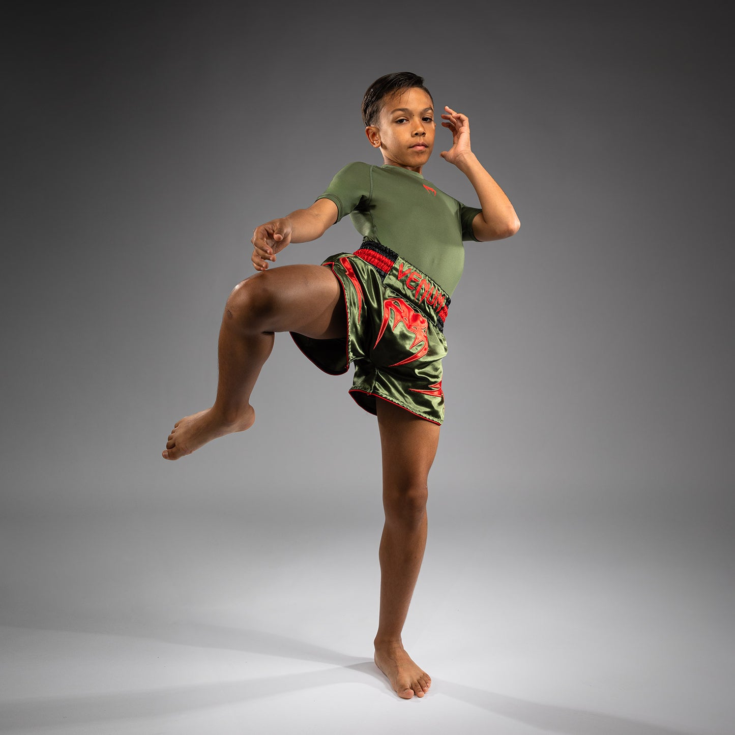 Short de Muay Thai pour Enfants Venum Inferno - Vert militaire/Orange - product-type_Shorts de Muay Thai