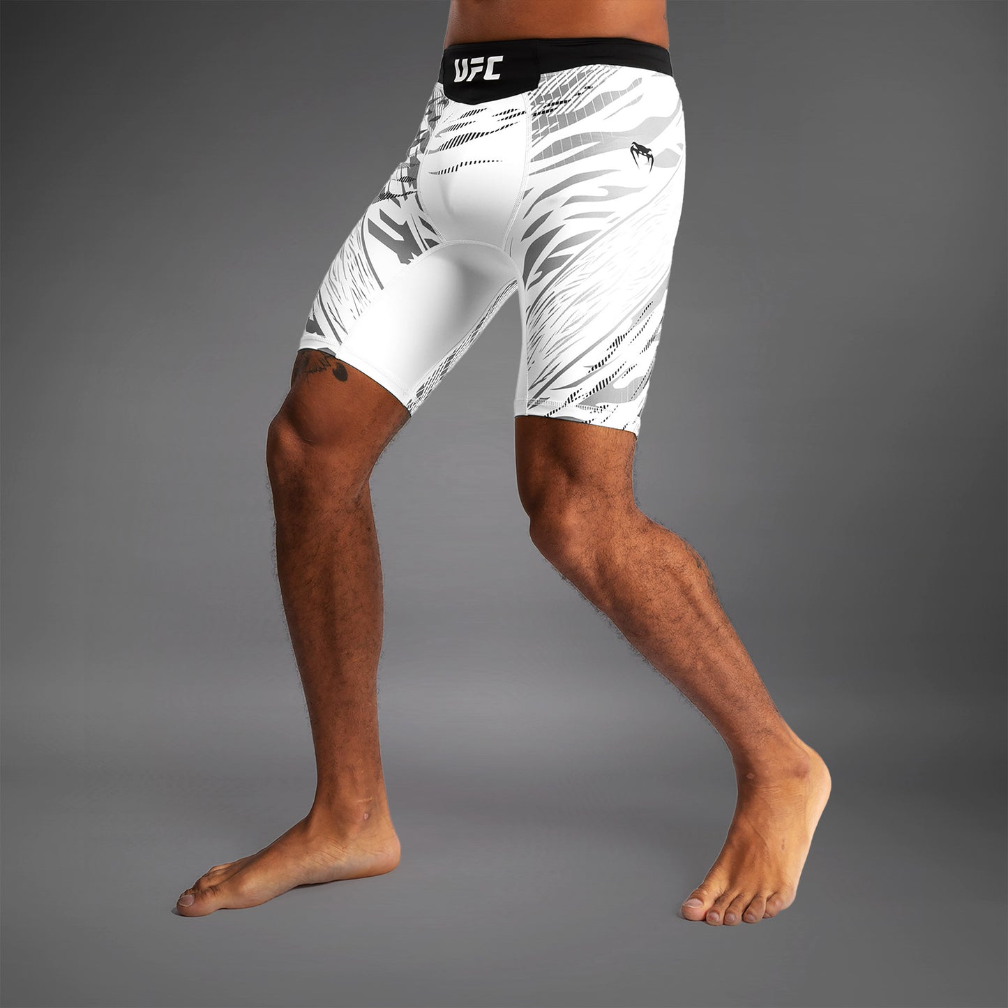 Short de compression pour Hommes UFC Fusion by Venum Authentic Fight Night - Blanc - product-type_Shorts de compression
