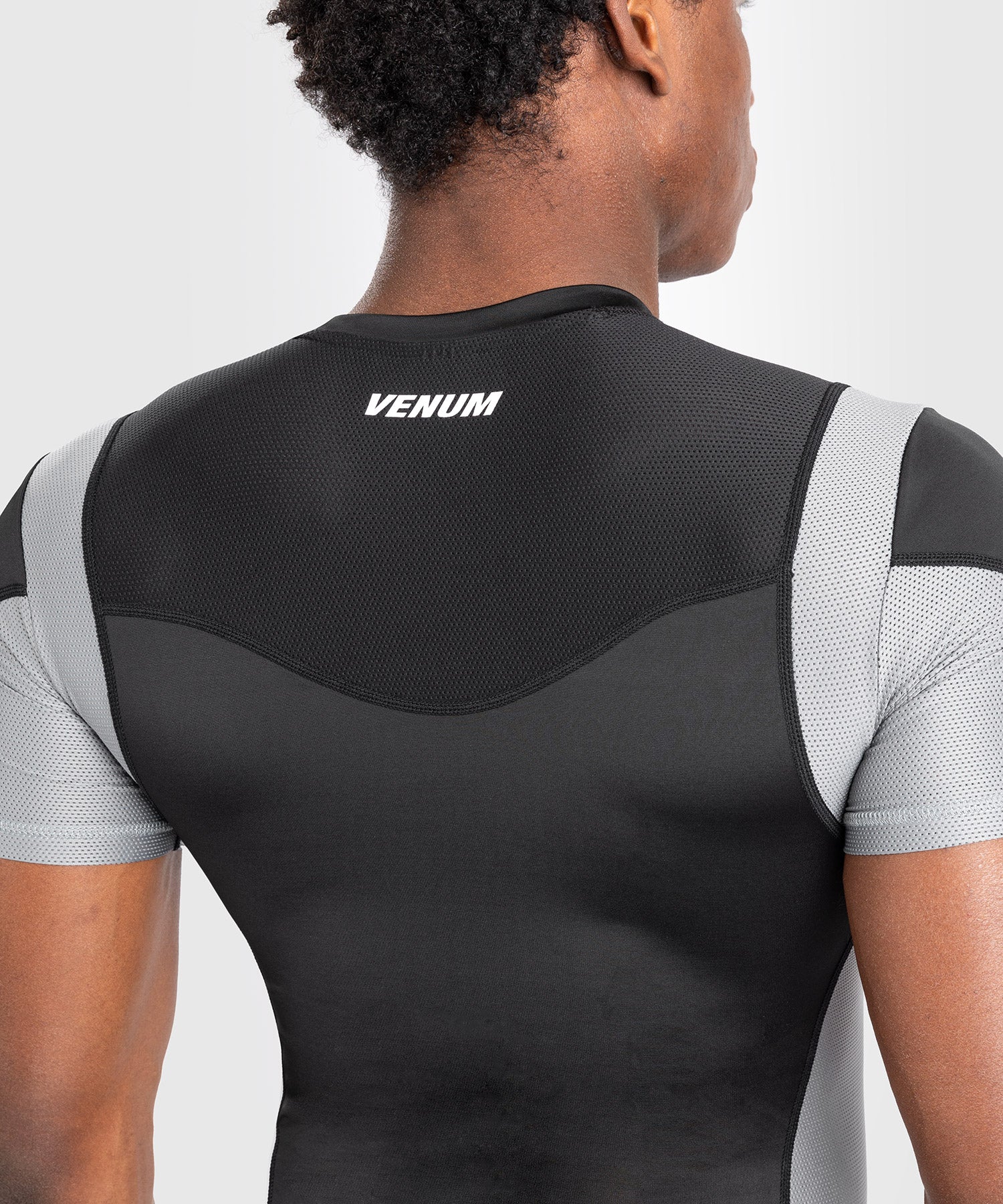 Rashguard À Manches Courtes pour Hommes Venum Tempest - Noir/Gris - product-type_T-Shirts de Compression