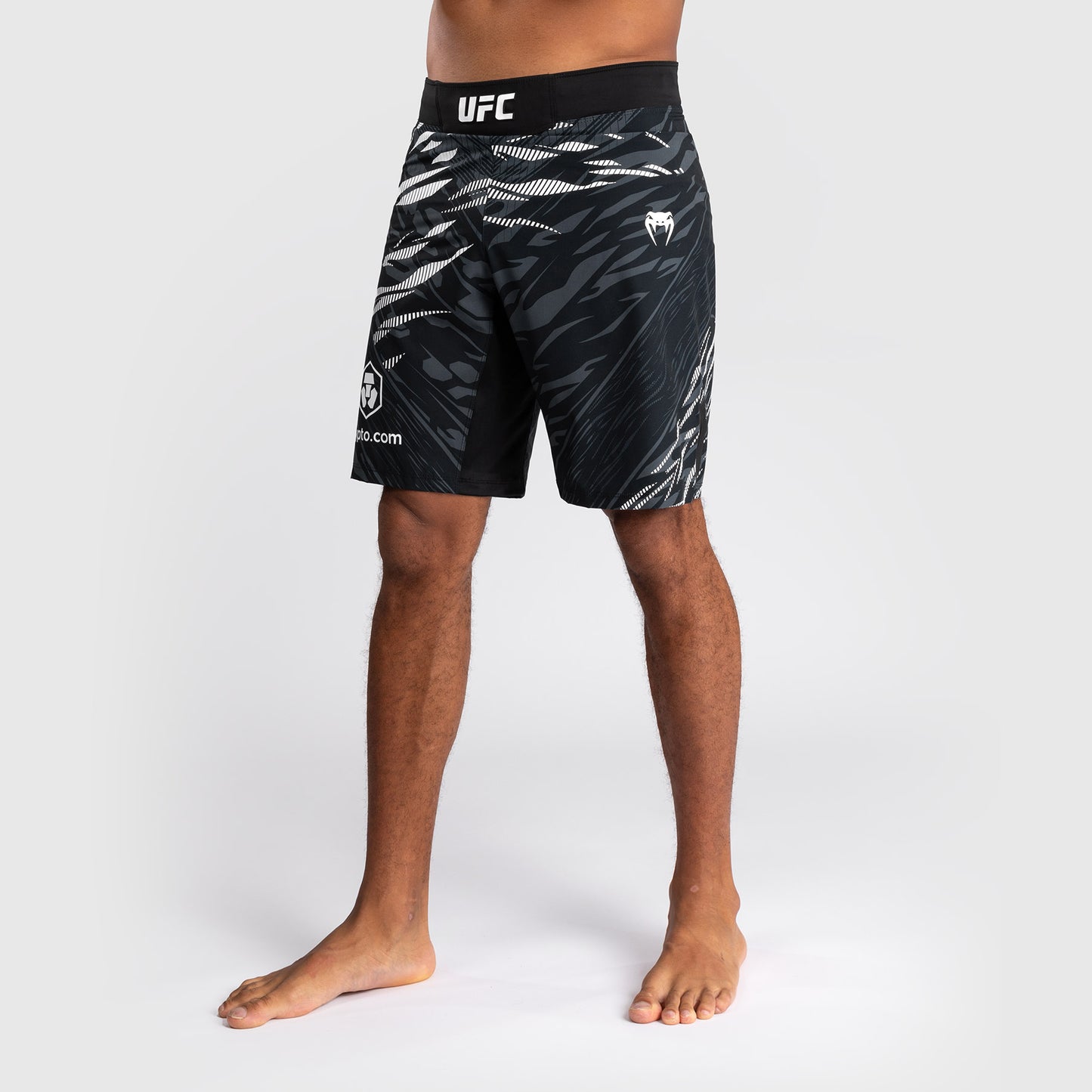Shorts de Combat pour Hommes UFC Fusion by Venum Personnalisé Authentic Fight Night - Coupe Longue - Noir - product-type_Shorts de MMA