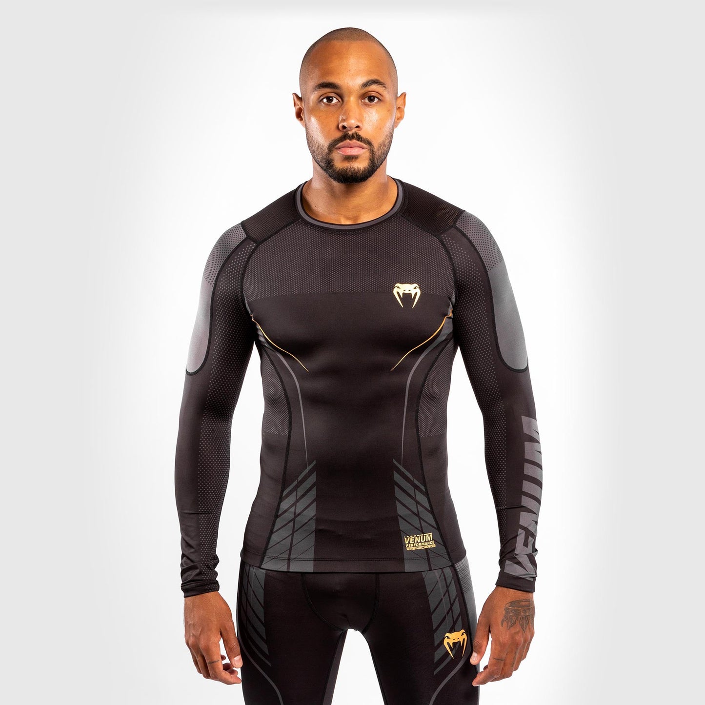 T-Shirt de Compression Venum Athletics - Manches Longues – Noir/Or - product-type_T-Shirts de Compression