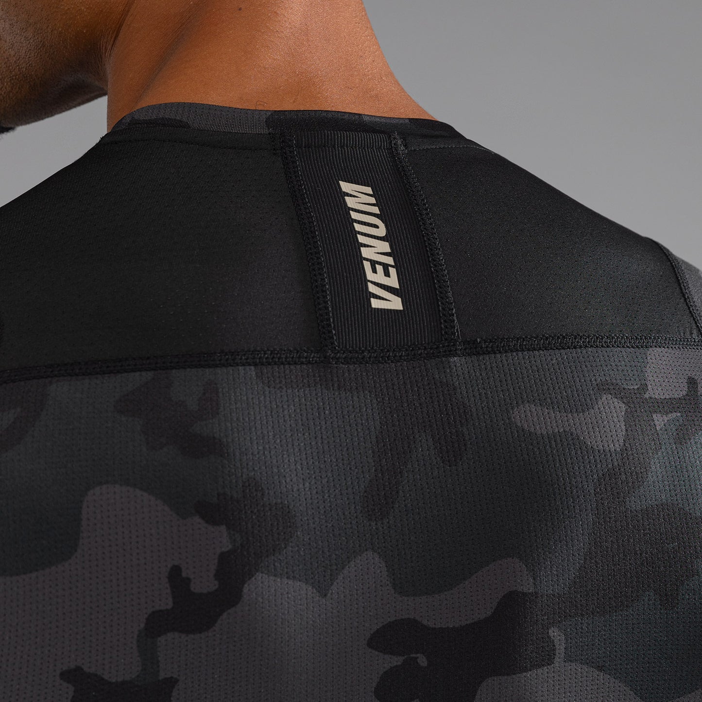 Rashguard à Manches Courtes Venum G-Fit Air pour Hommes - Camo Urban - product-type_T-Shirts de Compression