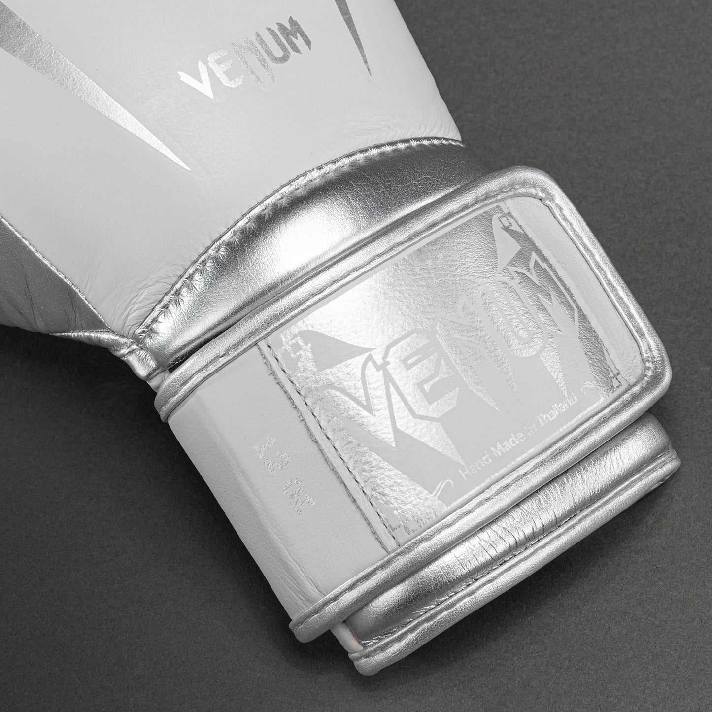 Gants de boxe Venum Giant 3.0 - Gris/Argent - product-type_Gants de boxe