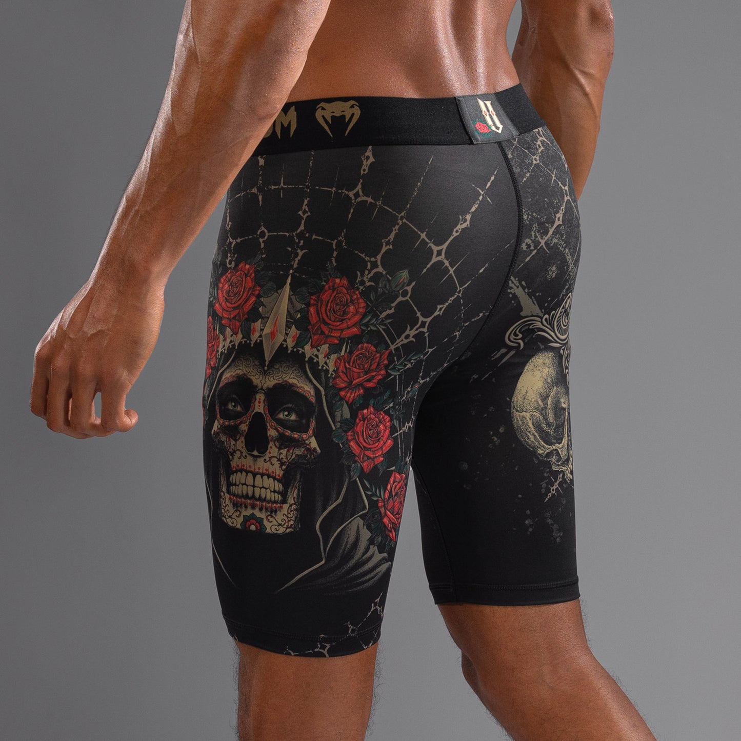 Short de compression pour Hommes Venum Santa Muerte 5.0 - Noir Profond/Or - product-type_Shorts de compression