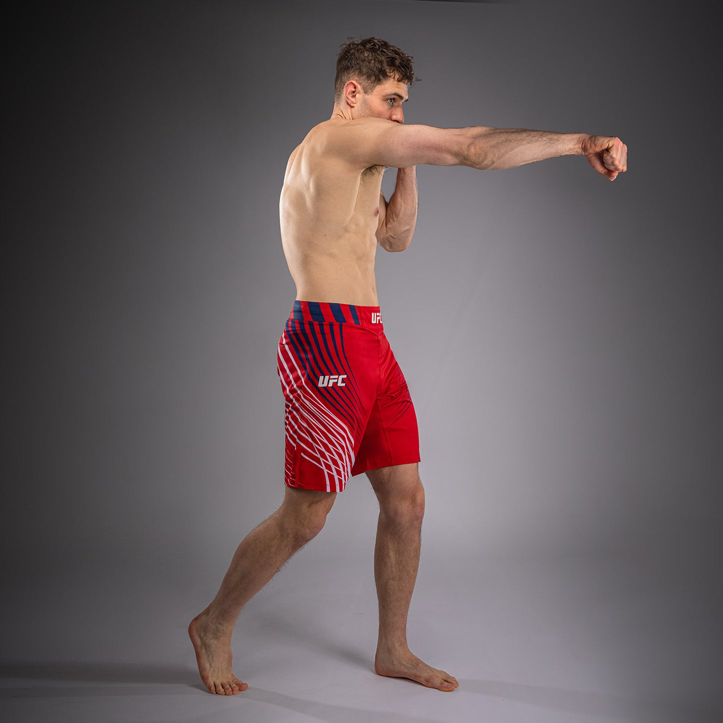 Official UFC Freedom 250 by Venum Authentic Fight Night Short de combat coupe longue pour homme - Rouge - product-type_Shorts de MMA