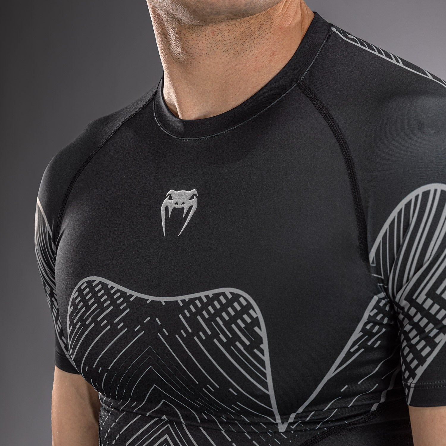 Rashguard à Manches Courtes Venum Midnight Fury – Noir/Gris/Argent - product-type_T-Shirts de Compression