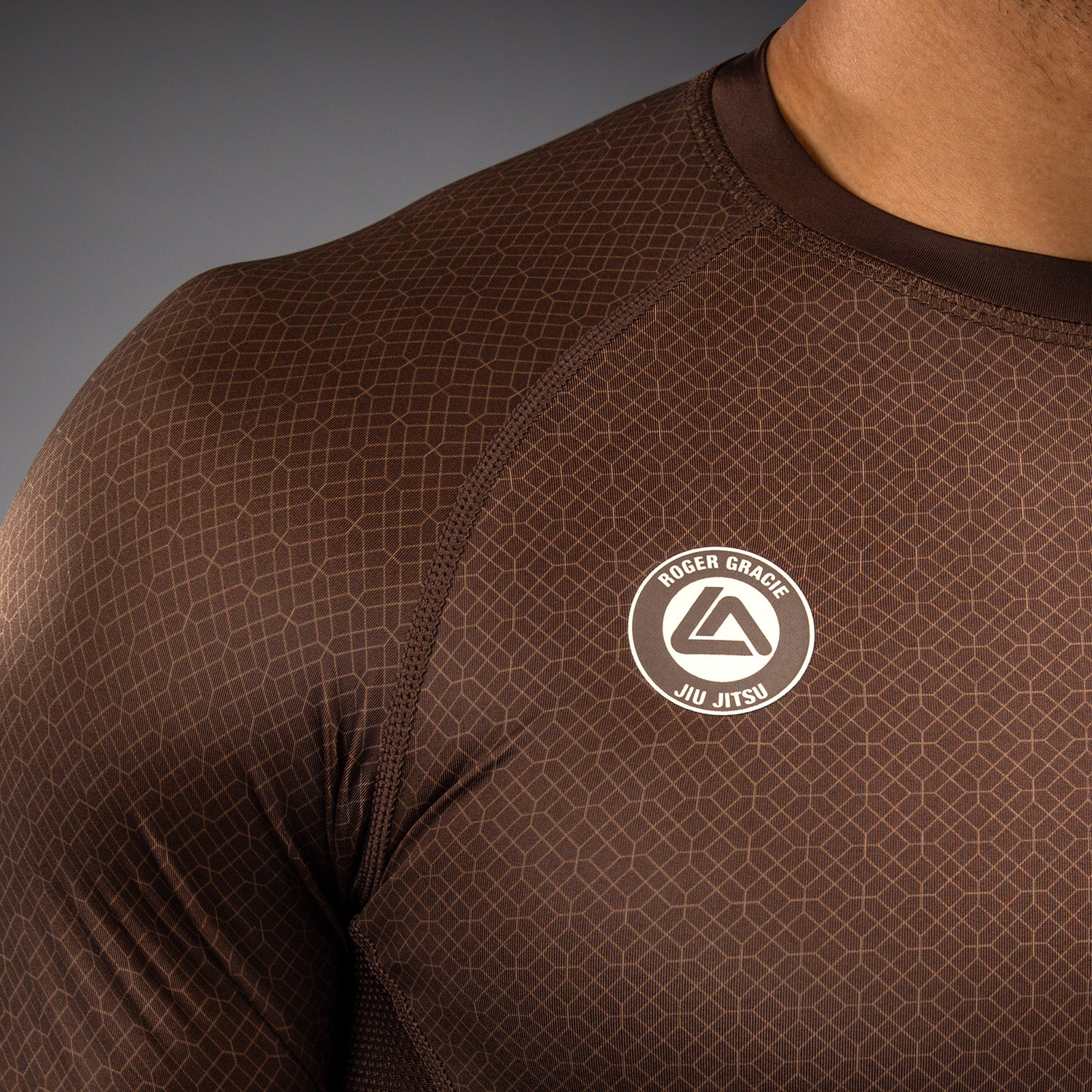 Rashguard à Manches Courtes Venum x Roger Gracie Academy - Marron Foncé - product-type_T-Shirts de Compression