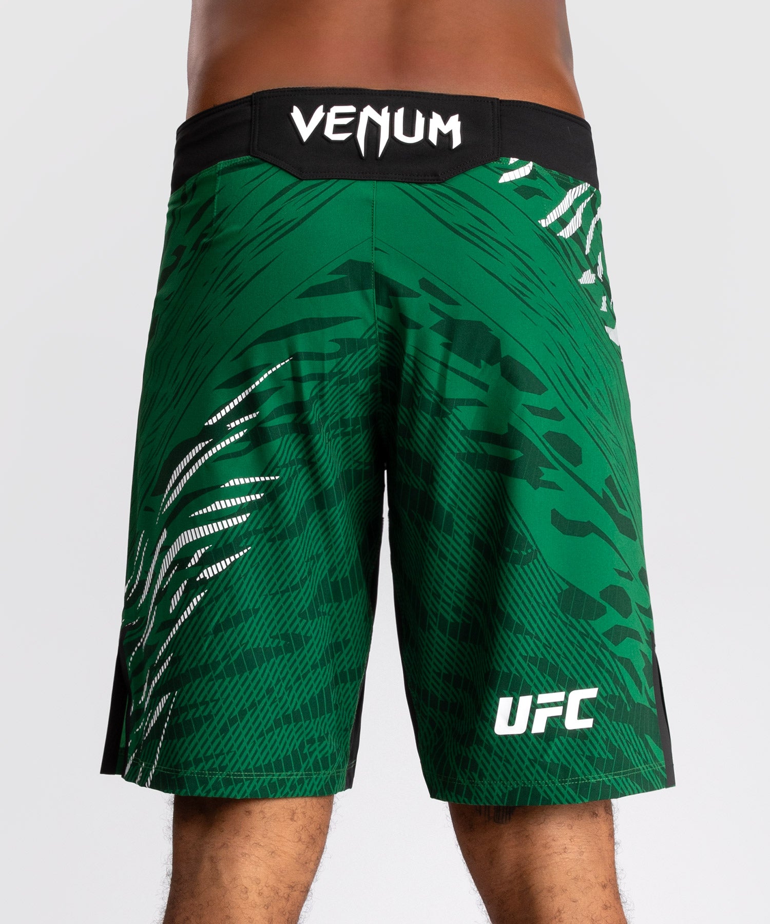 Shorts de Combat pour Hommes UFC Fusion by Venum Authentic Fight Night - Coupe Longue - Vert - product-type_Shorts de MMA