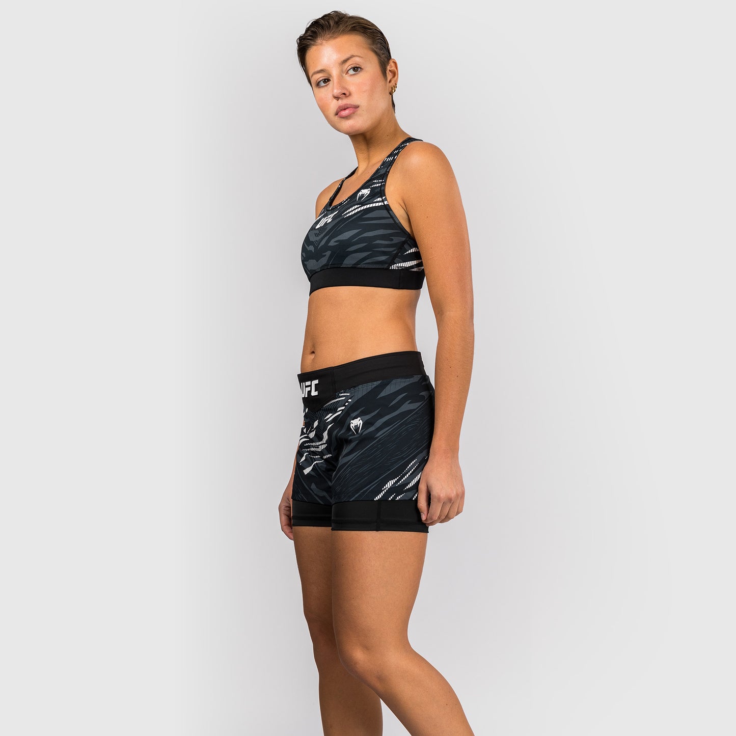 Shorts de Combat pour Femmes UFC Fusion by Venum Personnalisé Authentic Fight Night - Noir - product-type_Shorts de MMA