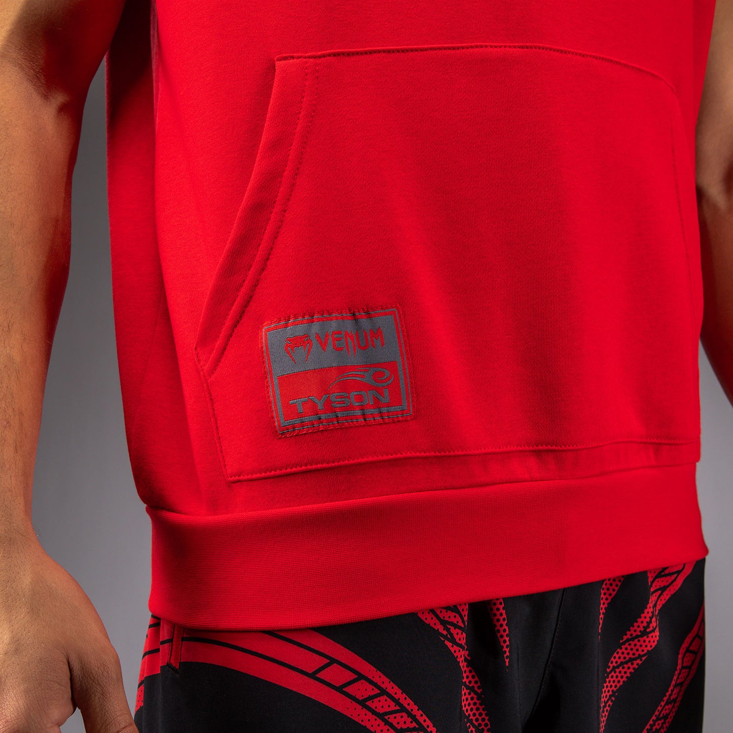 Sweat à capuche sans manches Venum x Mike Tyson Tiger - Rouge Intense/Noir Profond
