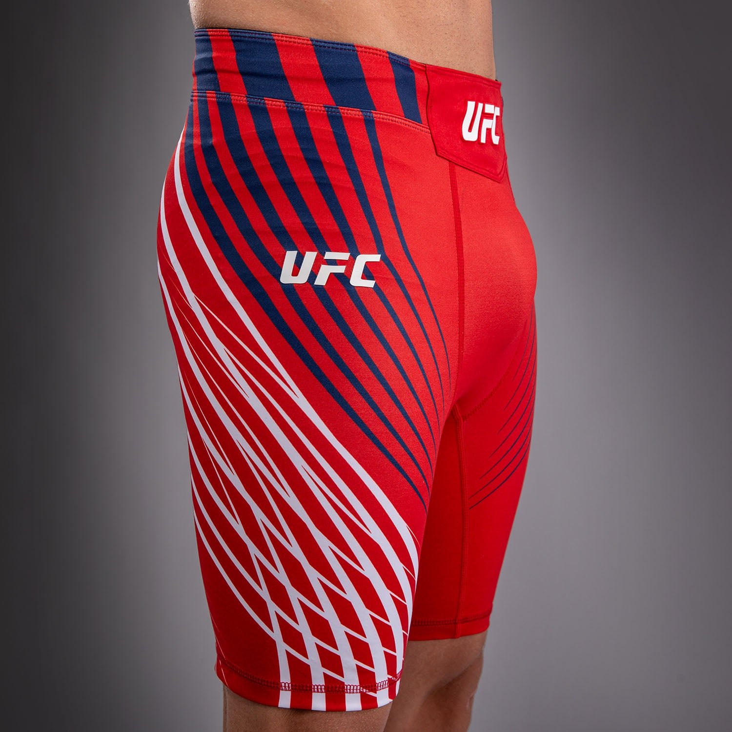 Official UFC Freedom 250 by Venum Authentic Fight Night Short Vale Tudo pour homme - Rouge - product-type_Shorts de compression