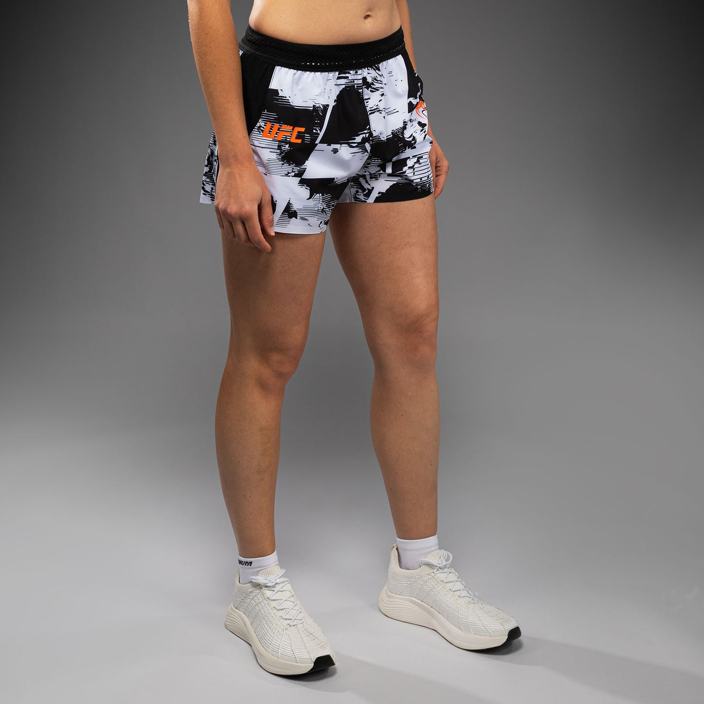 Short Performance Femme Venum UFC Zenith Authentic Fight Week – Blanc