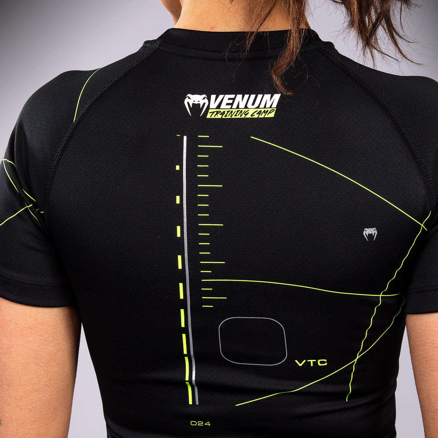 Rashguard Manches Courtes Venum Training Camp 4.0 - Noir/Vert Fluo - product-type_T-Shirts de Compression