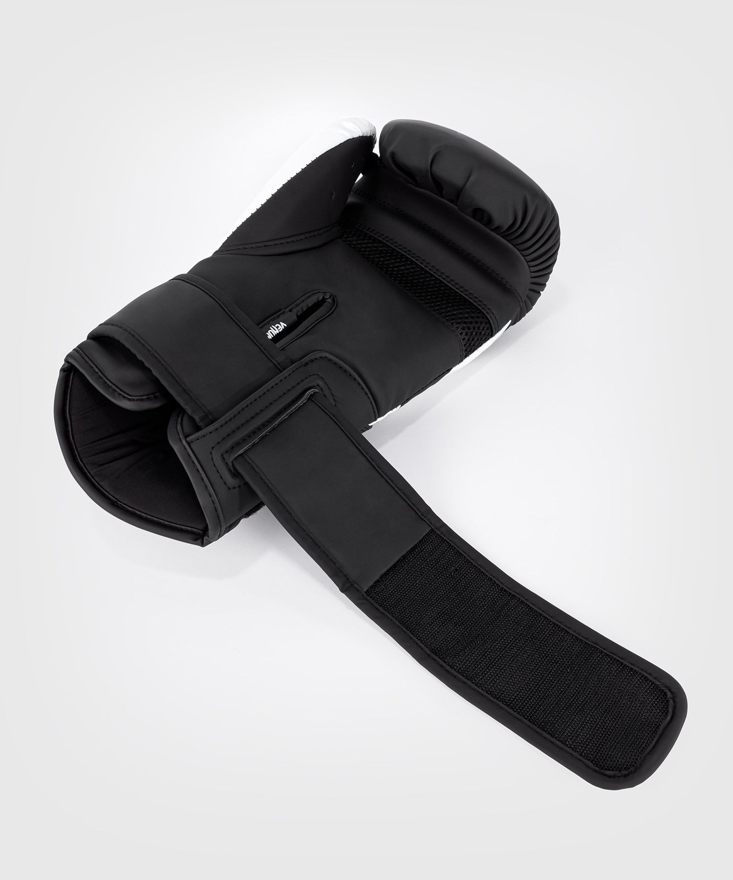 Gants de boxe Venum Challenger 4.0 - Noir/Blanc - product-type_Gants de boxe