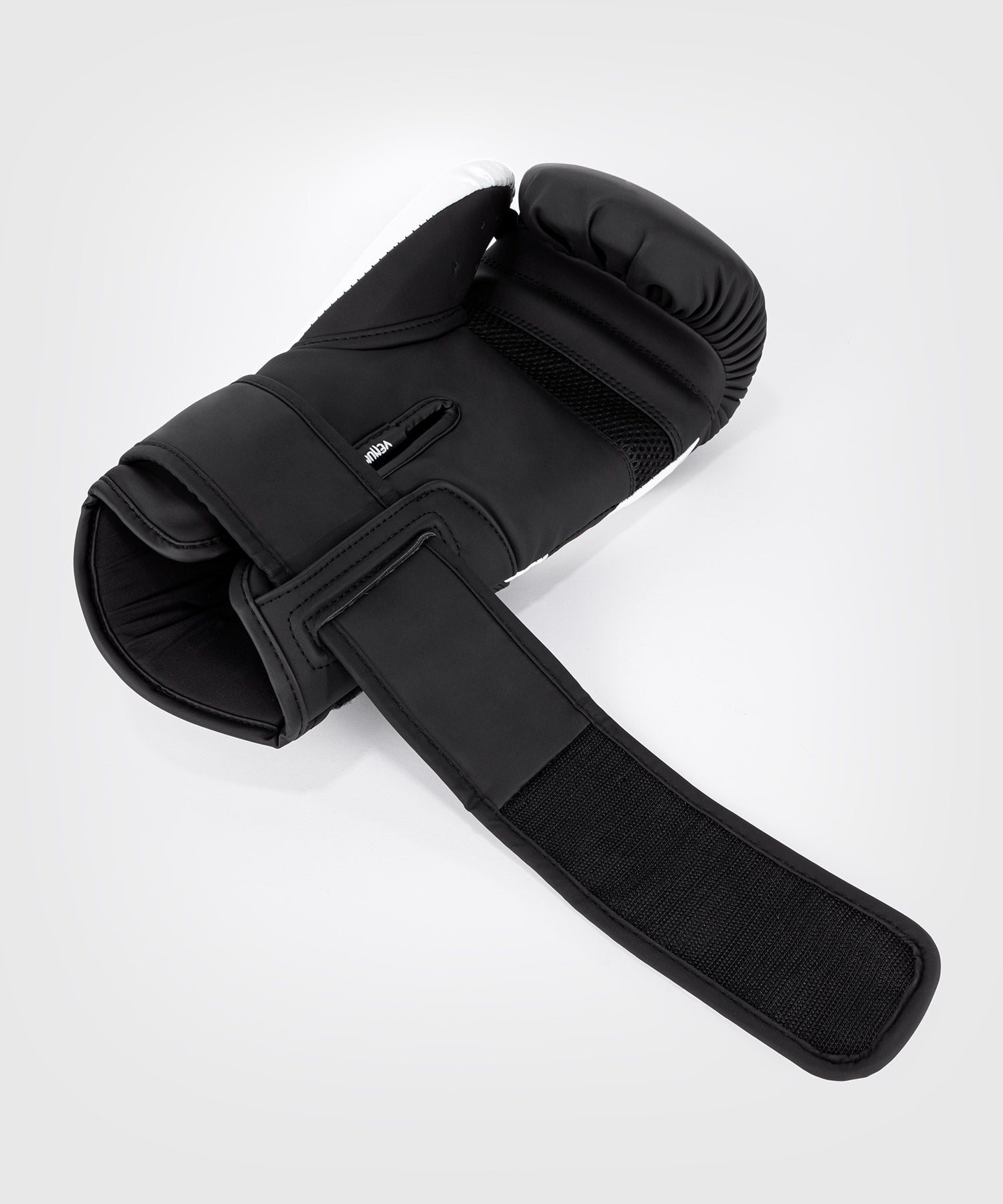 Gants de boxe Venum Challenger 4.0 - Noir/Blanc - product-type_Gants de boxe