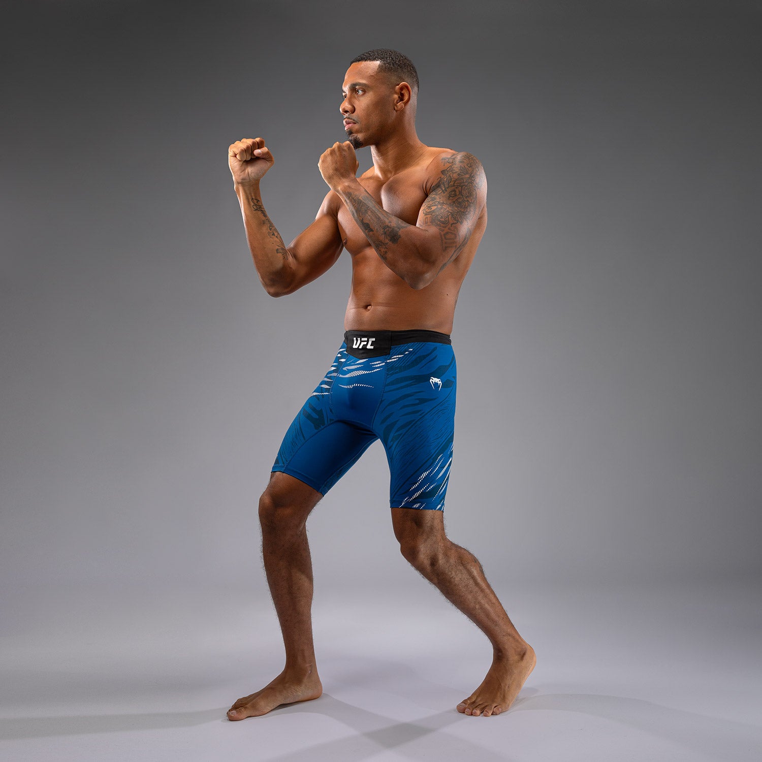 Shorts Vale Tudo pour Hommes UFC Fusion by Venum Personnalisé Authentic Fight Night - Bleu - product-type_Shorts de MMA